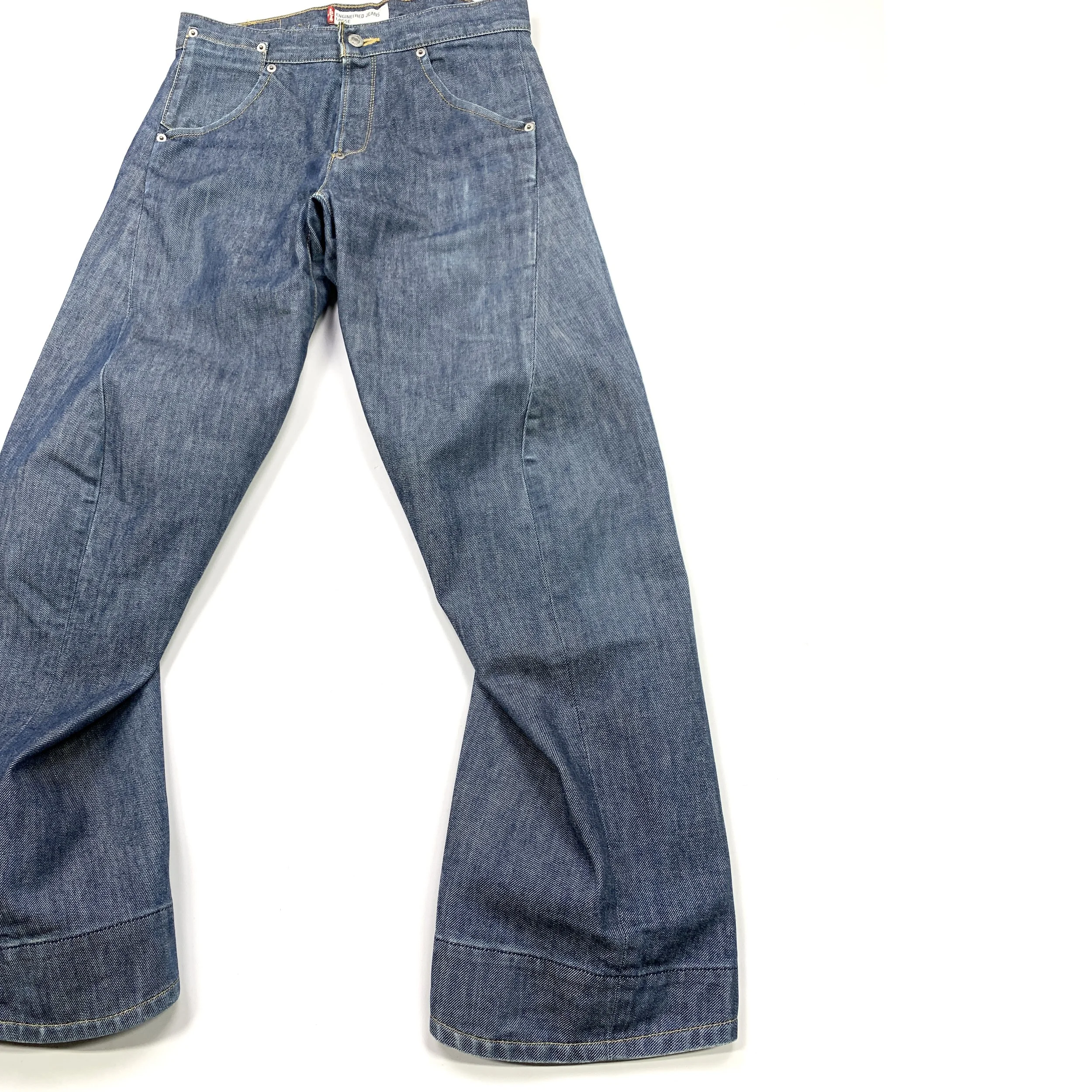 Levis ENG BB Loose 28 3_3.jpg