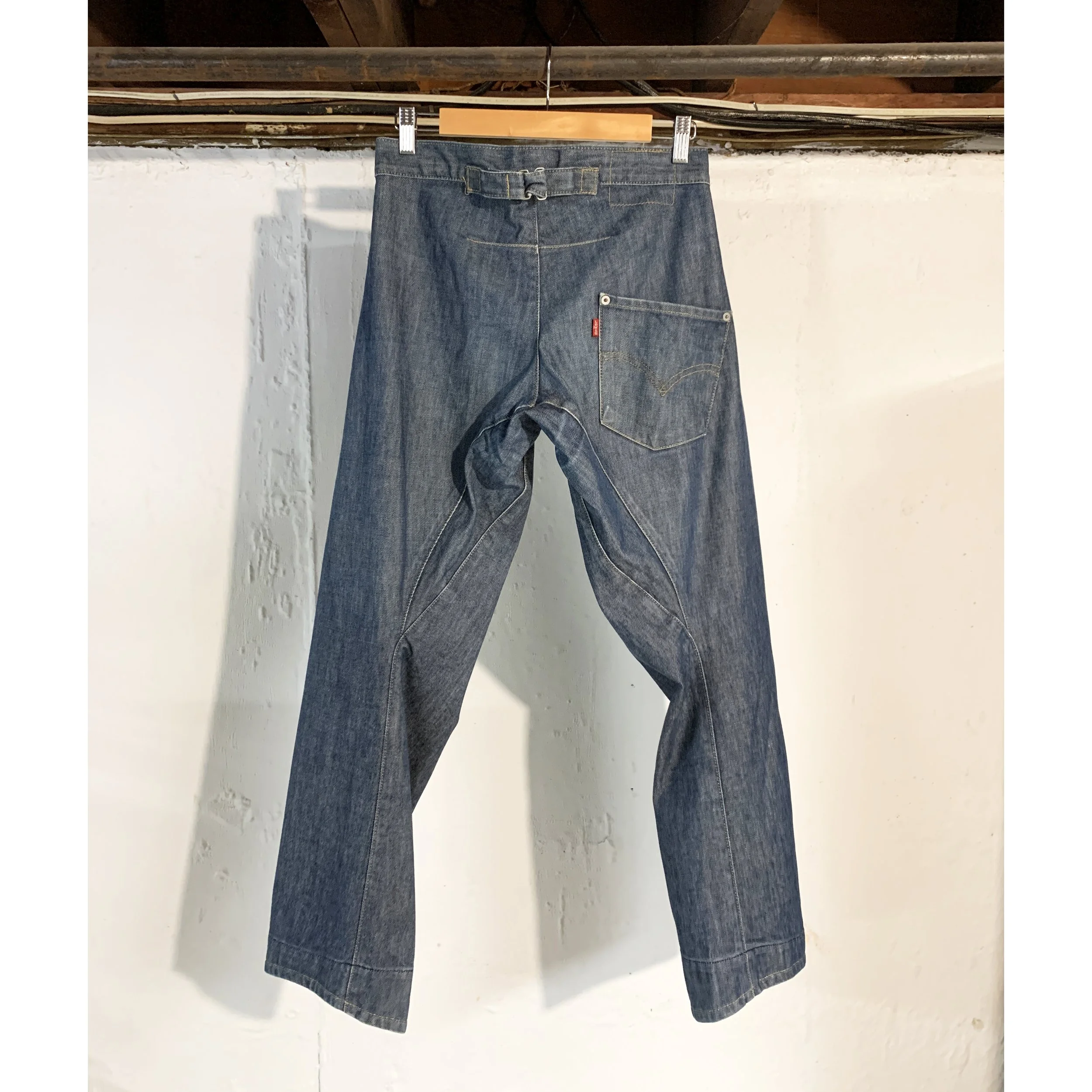 Levis ENG BB Loose 28 3_7.jpg
