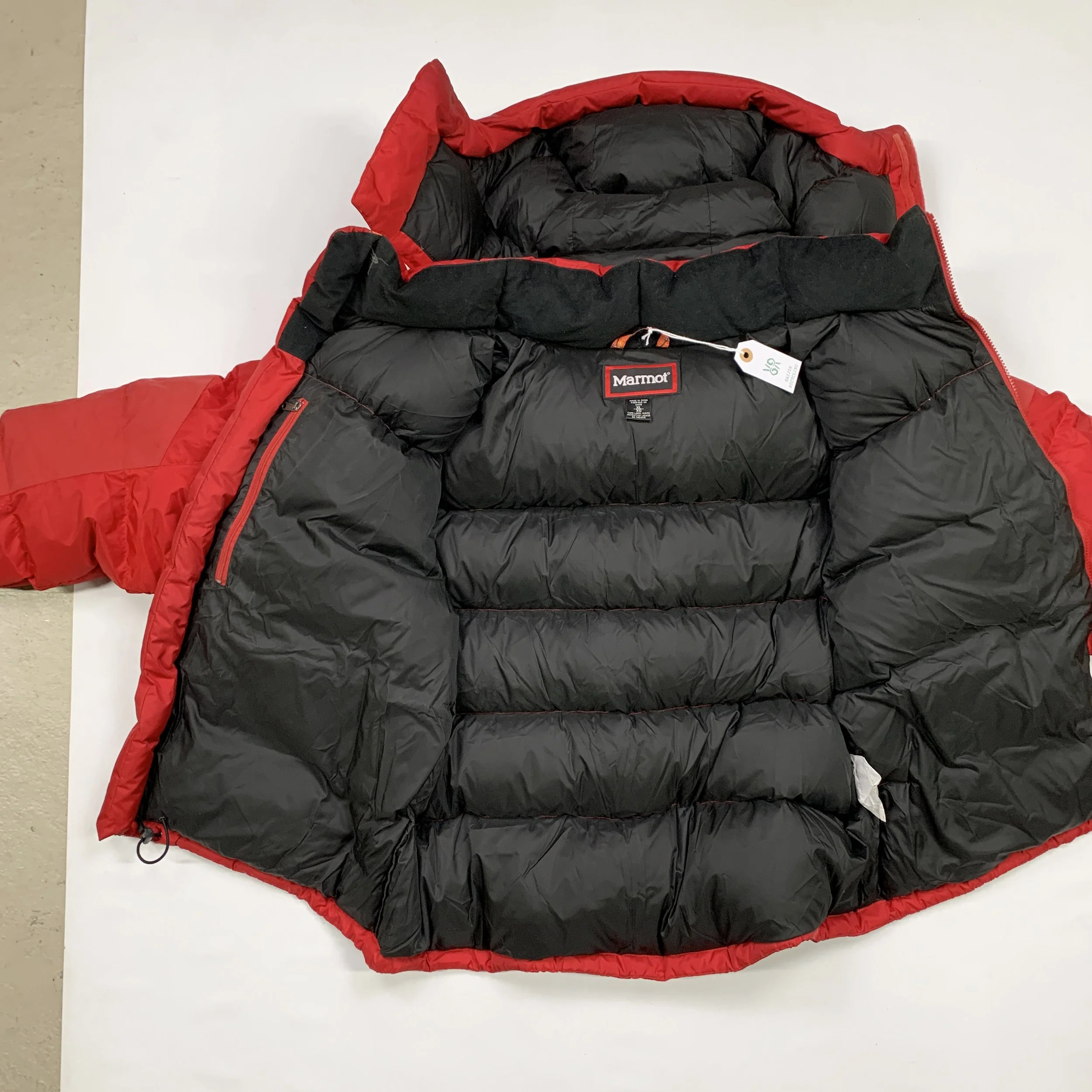 Marmot Down Jkt Red8.jpg