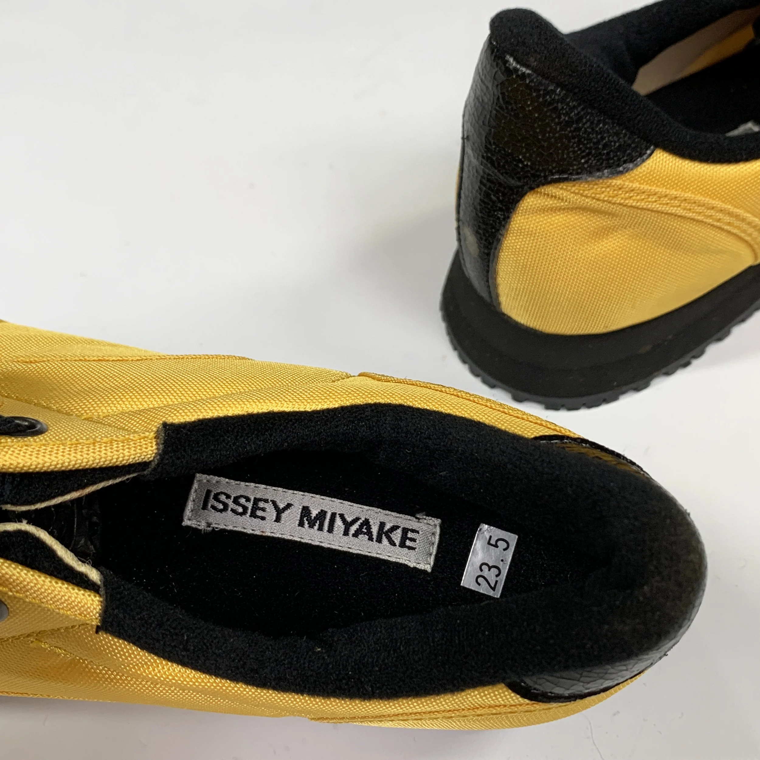 Issey M Vtg Racer Snkr Yllw10.jpg