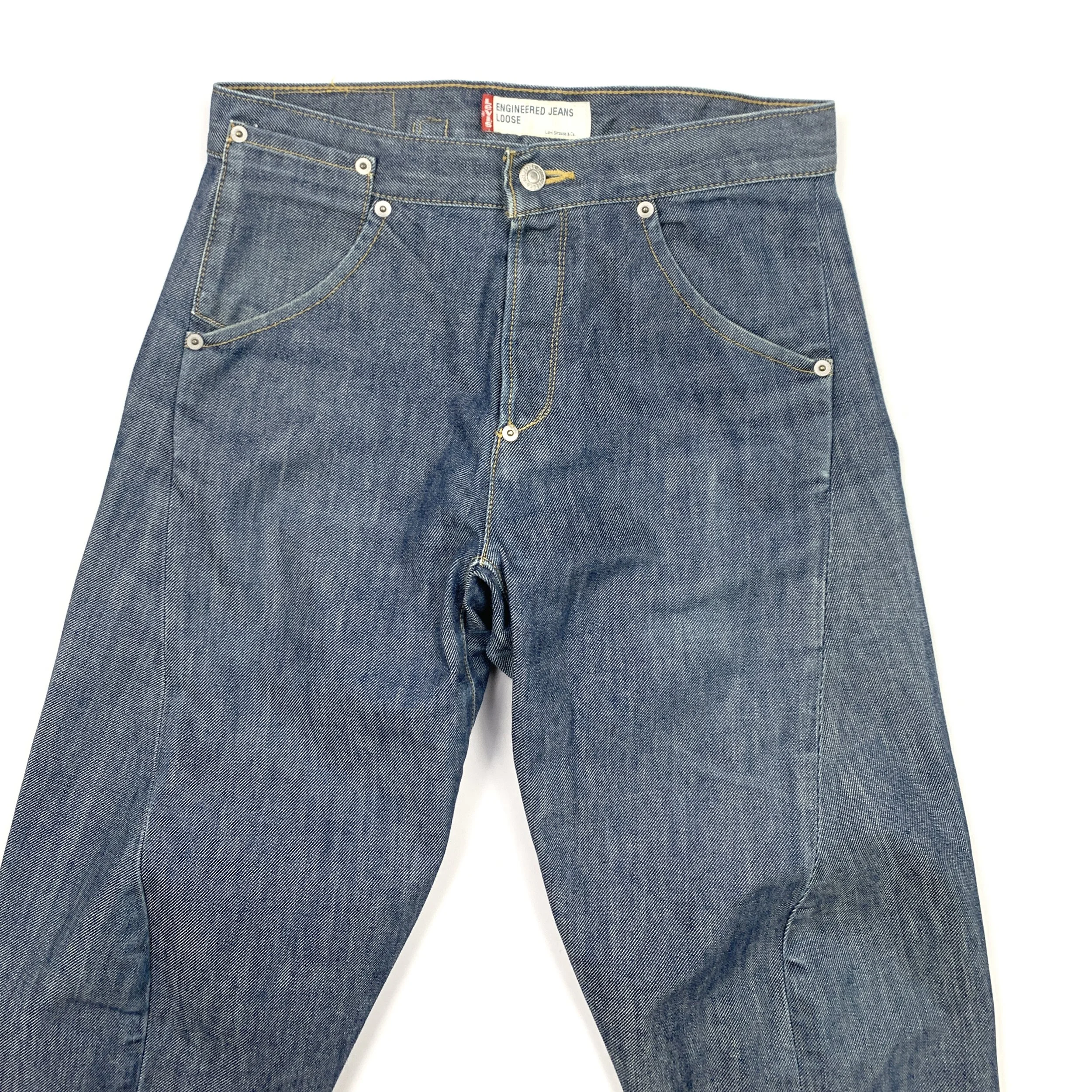 Levis ENG BB Loose 28 3_4.jpg