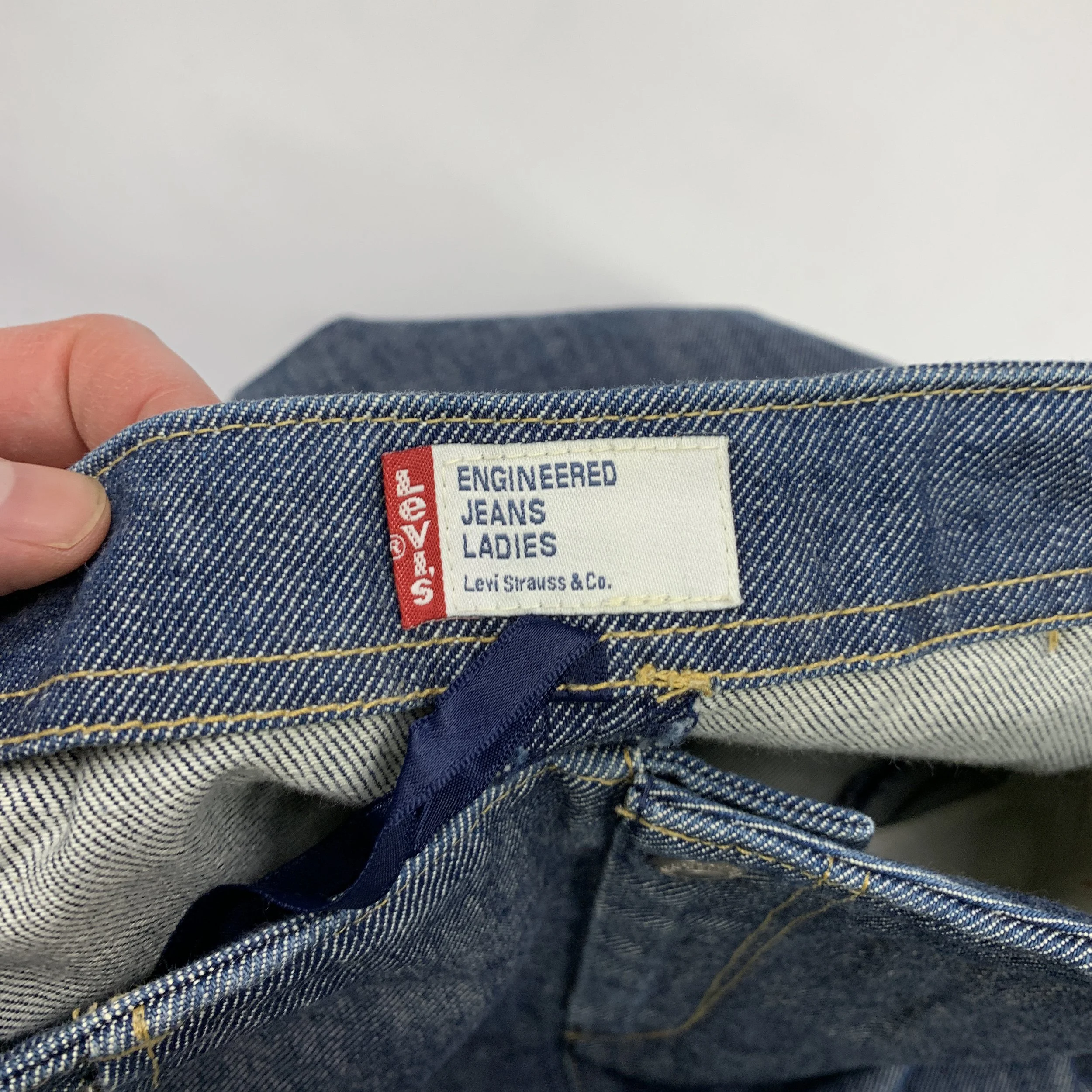 Levis ENG Skirt 26.jpg