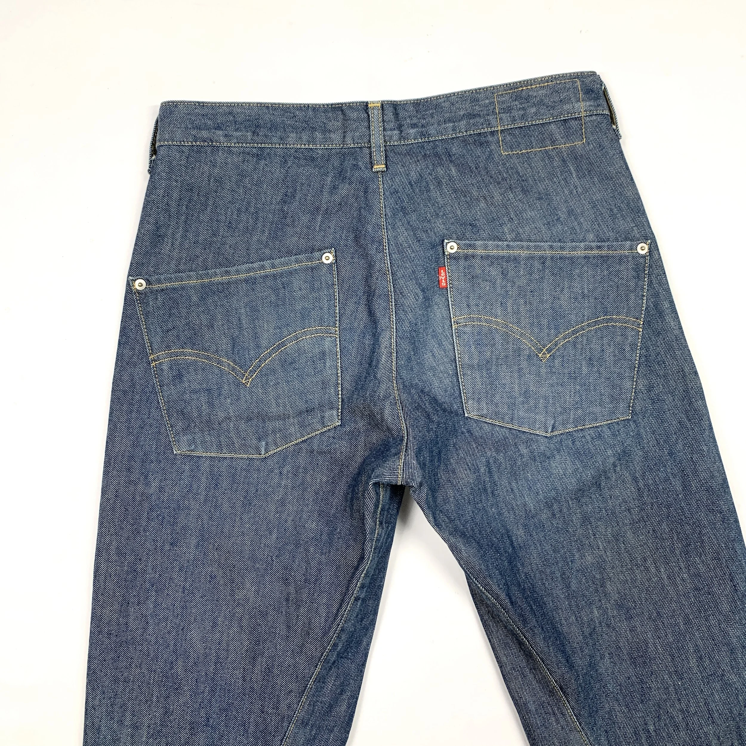 Levis ENG Relax 31 1_4.jpg