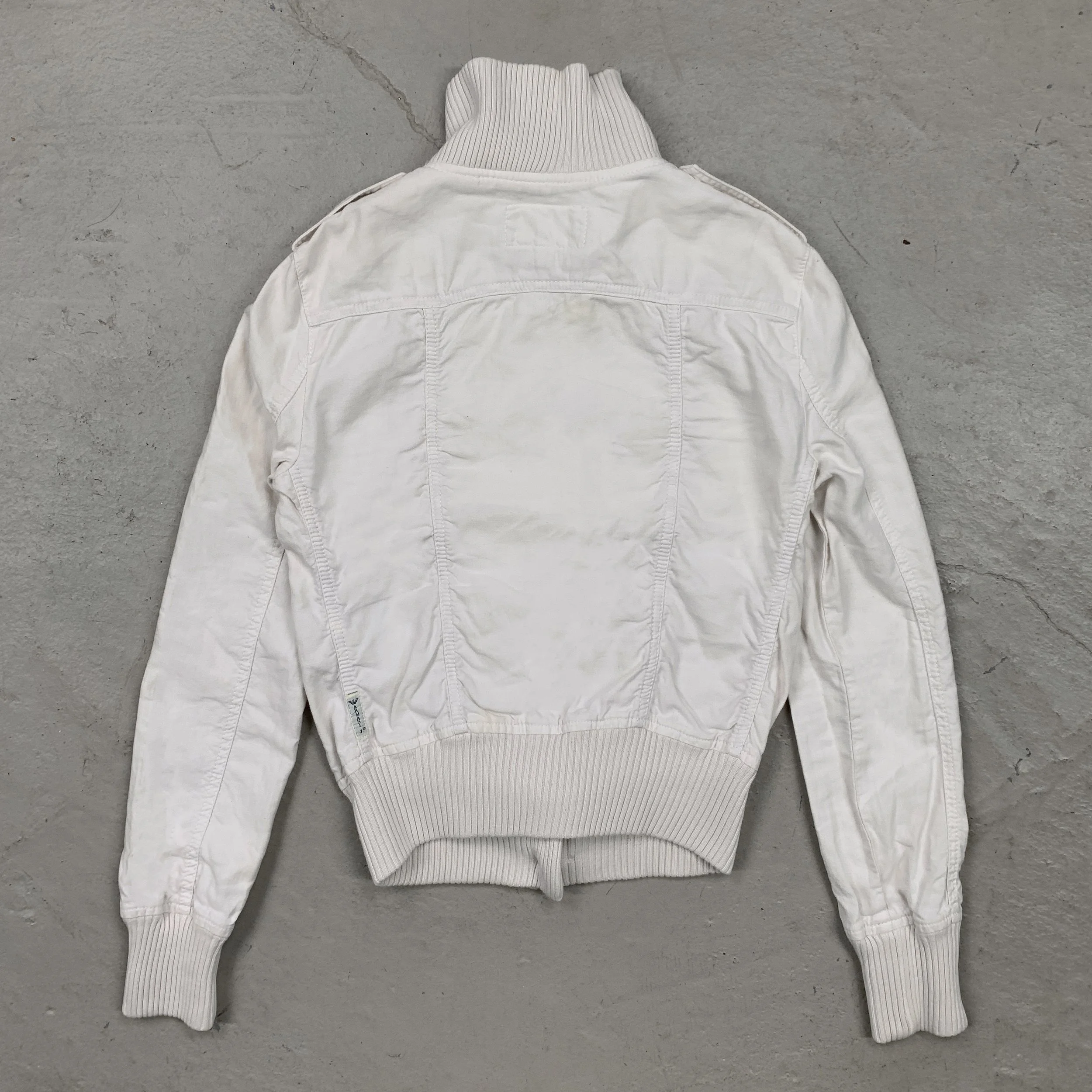AJ Wmns SS Bomber Jkt2_.jpg