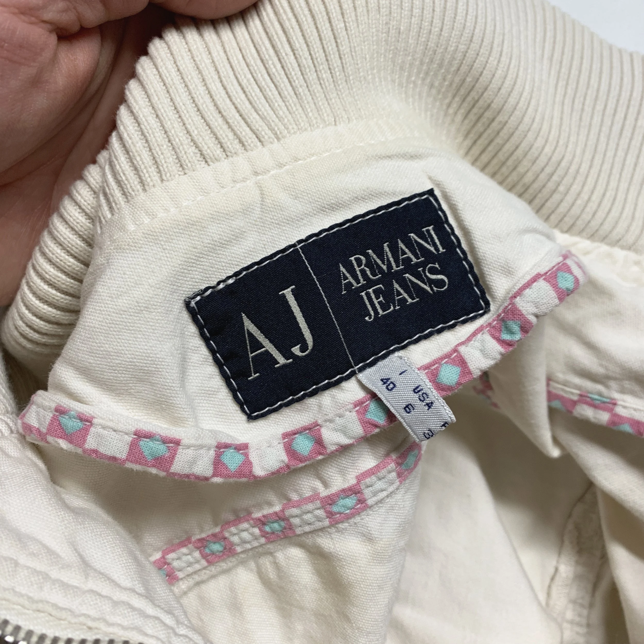 AJ Wmns SS Bomber Jkt7.jpg