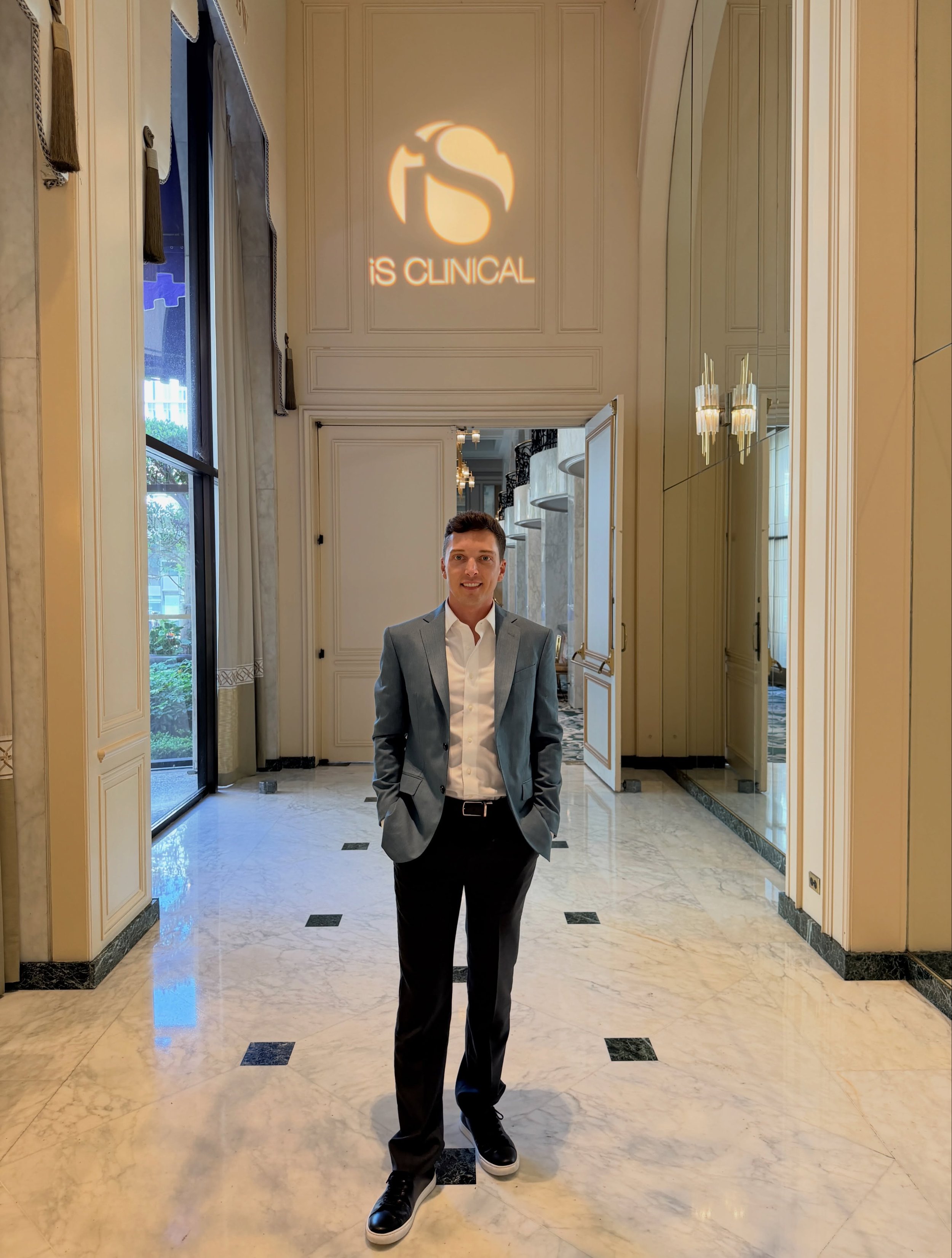 Today I had the distinct pleasure of speaking alongside an incredible group of colleagues at the @isclinical Advanced Seminar.

We explored the latest innovations in skincare, discussed where aesthetic medicine is headed, and shared perspectives on h