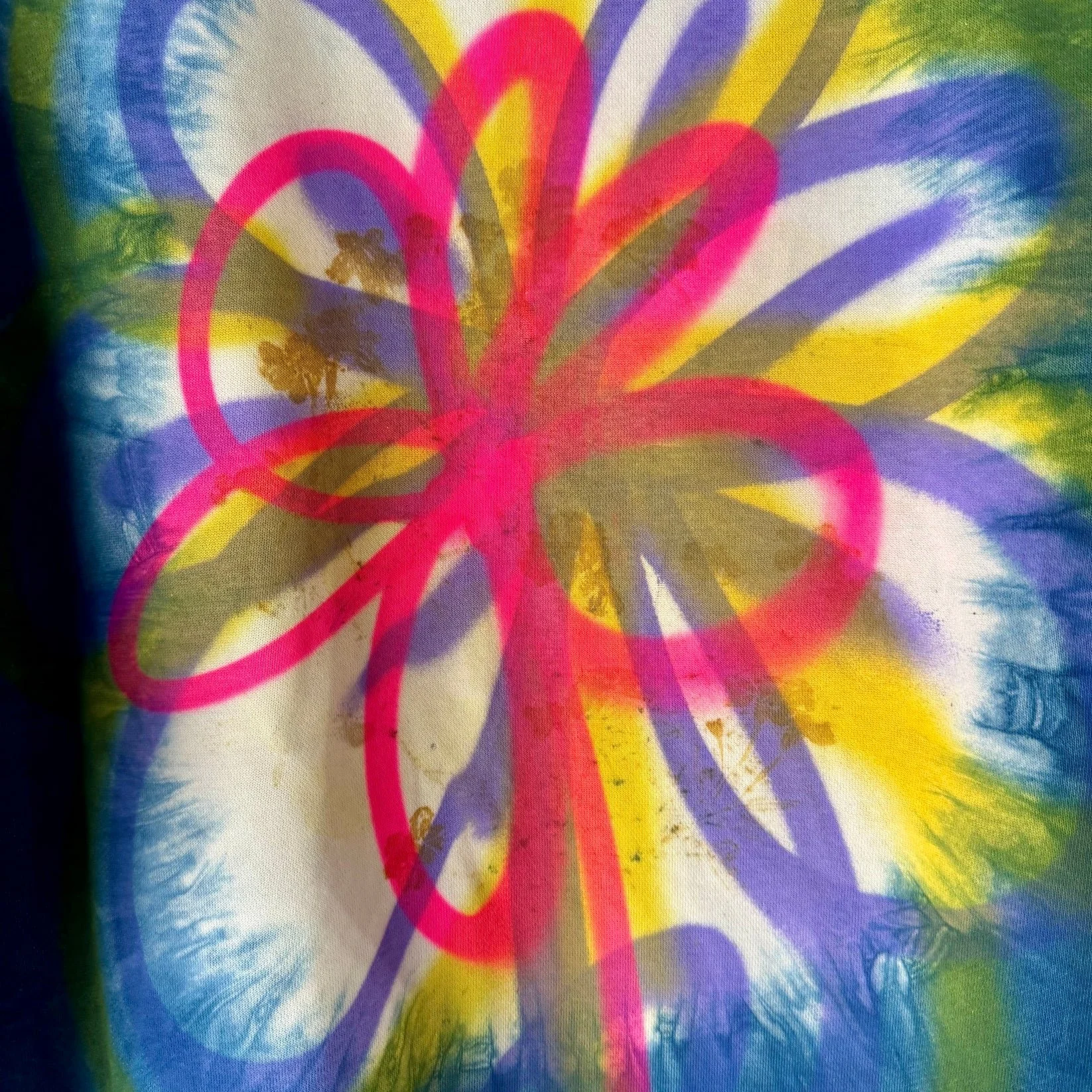 b-flowers-aerosol-indigo-xl.jpg