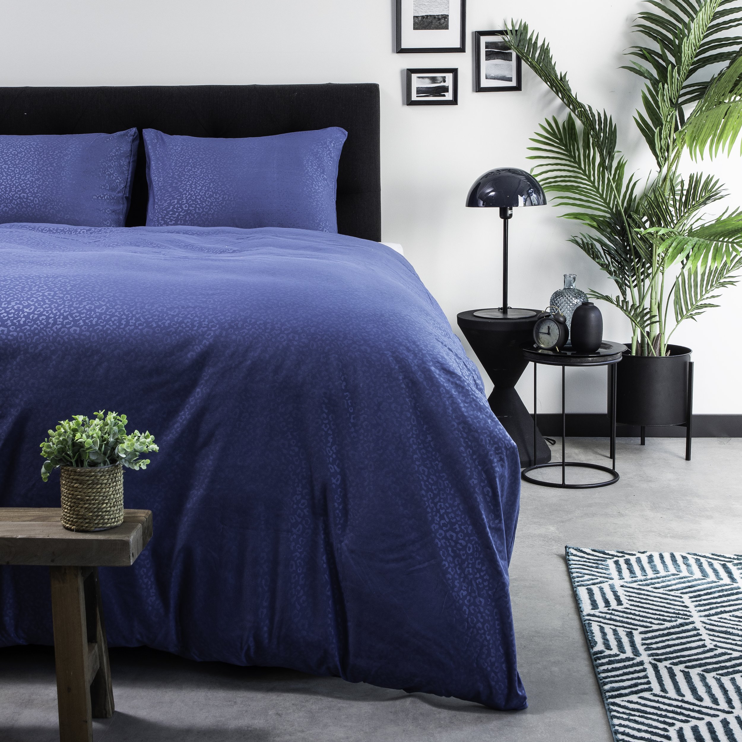Zensation_Leopard_Blue_1.jpg