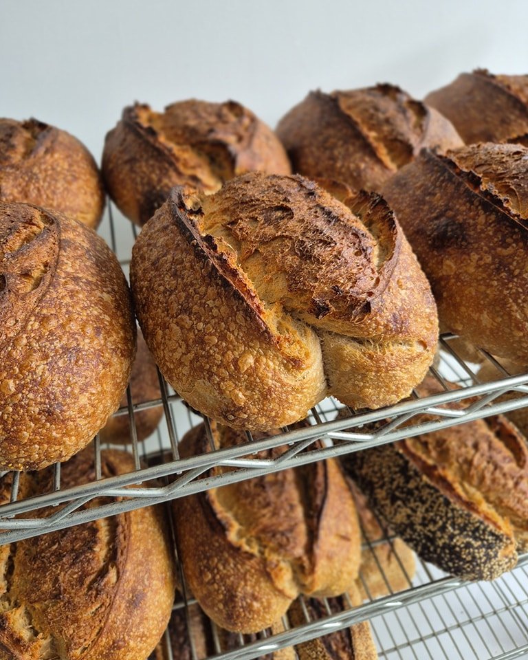 𝗙 𝗥 𝗘 𝗦 𝗛  𝗘 𝗩 𝗘 𝗥 𝗬  𝗙 𝗥 𝗜 𝗗 𝗔 𝗬

Head over to the online bread shop before 7pm Wednesday for fresh sourdough on Friday! 

(Unless sold out earlier)