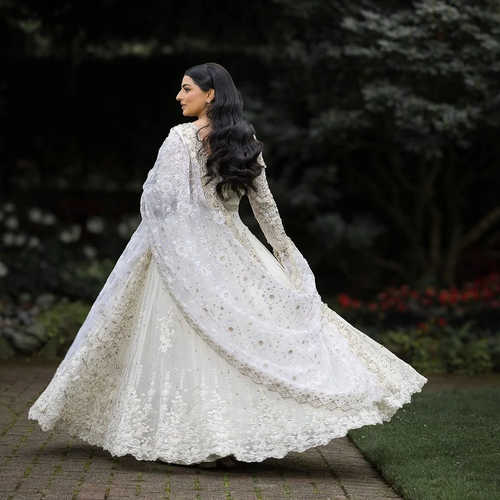 Kiren in her own mement before the reception.
MUA: @malihaartistry 
#southasianwedding #punjabibride #vancouverwedding #beautifulbride #vancouverweddingphotographer