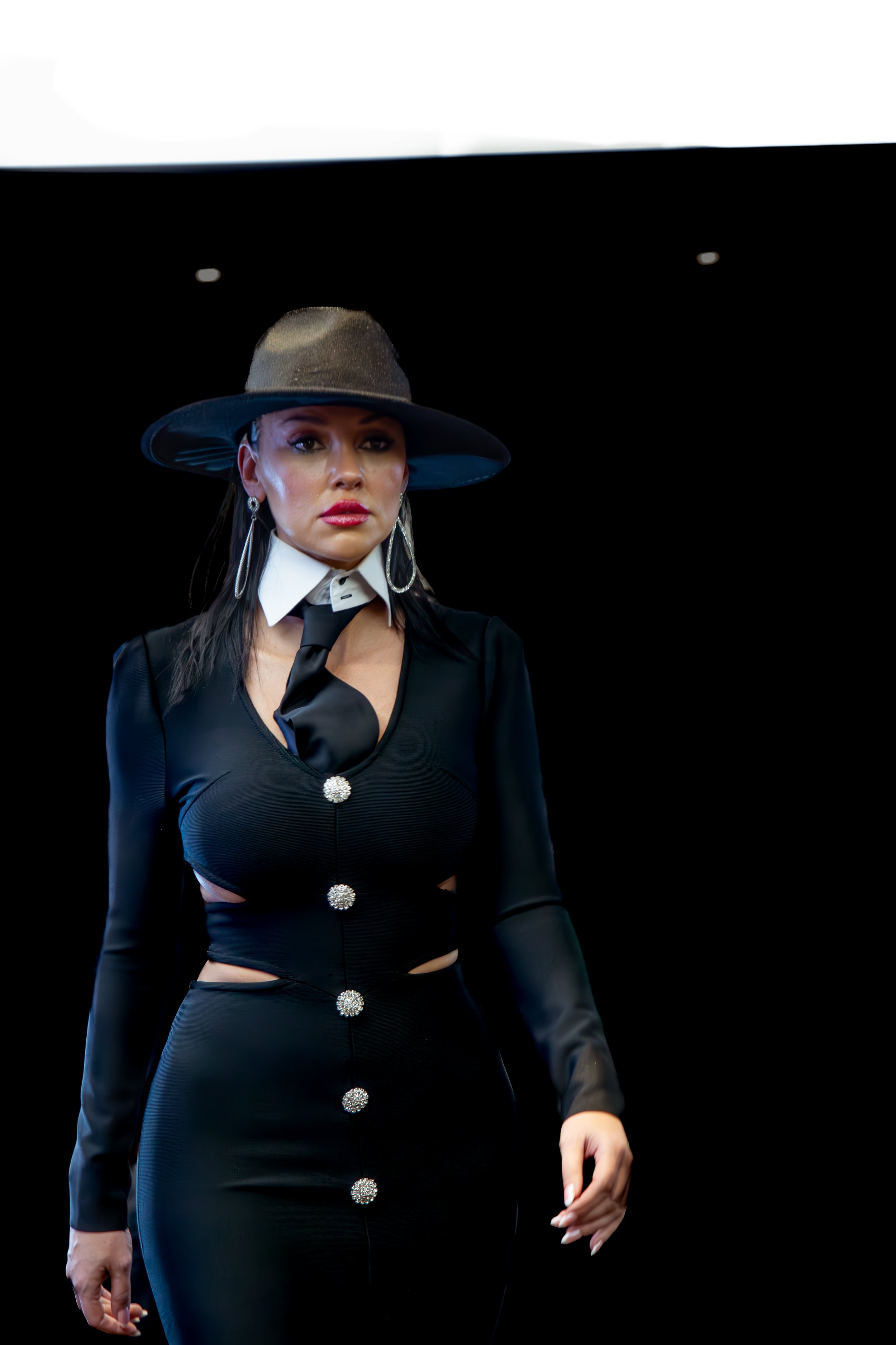 FASHION SHOW-3.jpg