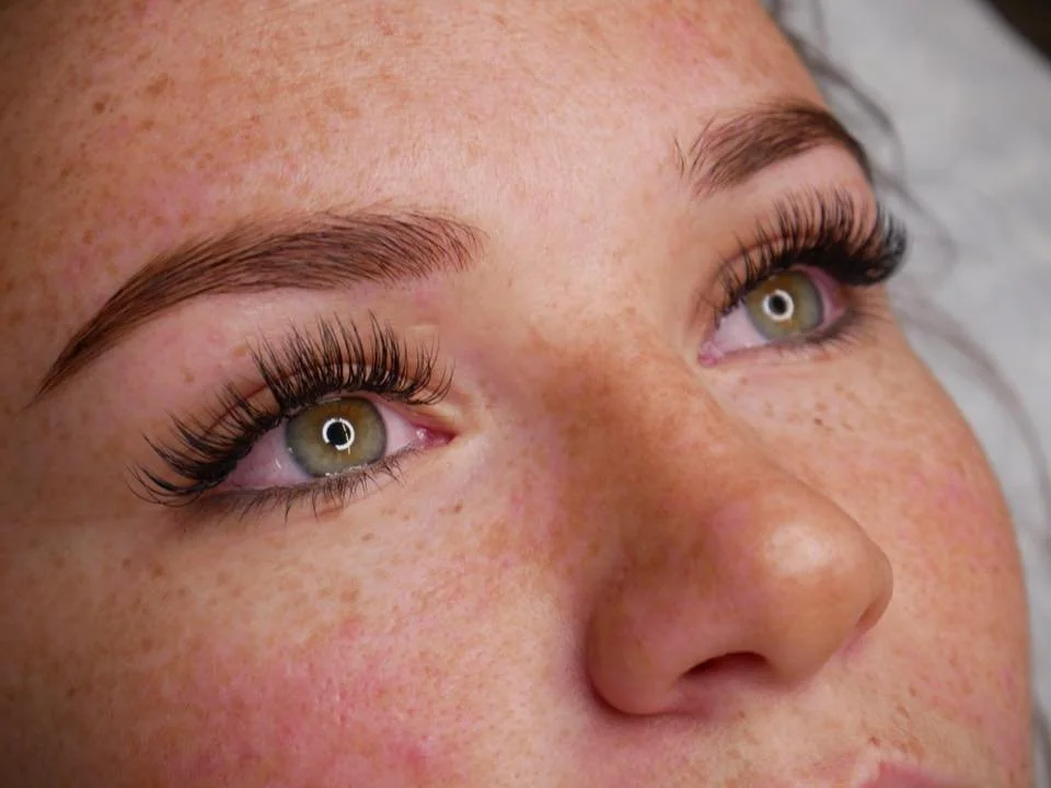 Lash-Extensions-Classic_lashes.jpg