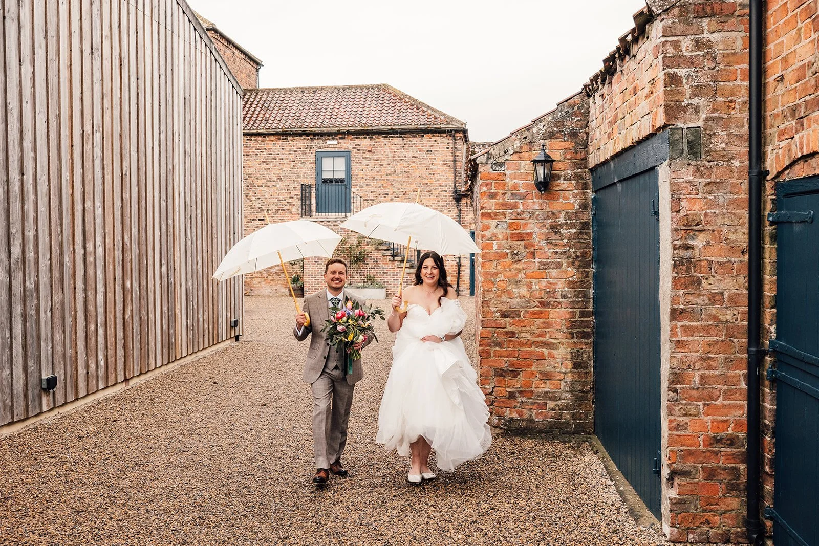 Emma & Dom-402_websize (2).jpg