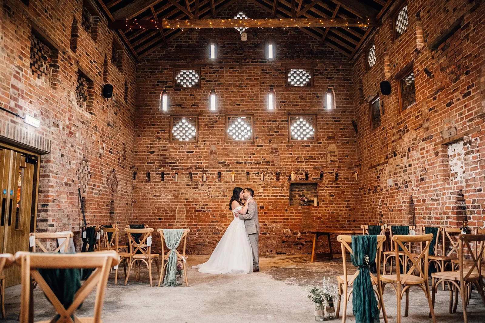 Emma & Dom-528_websize (1).jpg