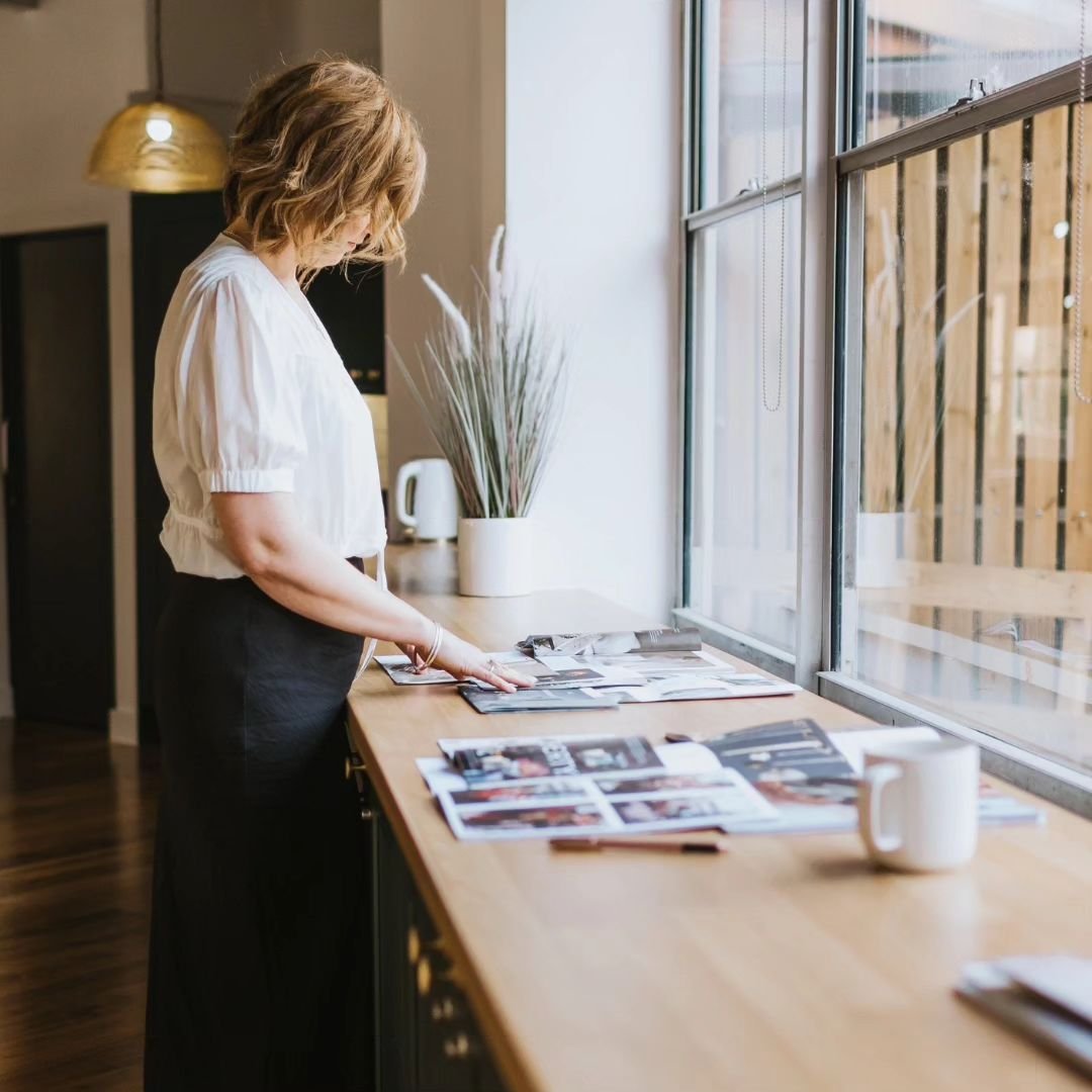 Don't say 'busy' ....

I've got a challenge for you. I want you to think about your week and your month, and think about how it is feeling and looking. 

But ... don't say 'busy' or 'not very busy'. 

Trust me on this one. Think of 'busy' as a word t