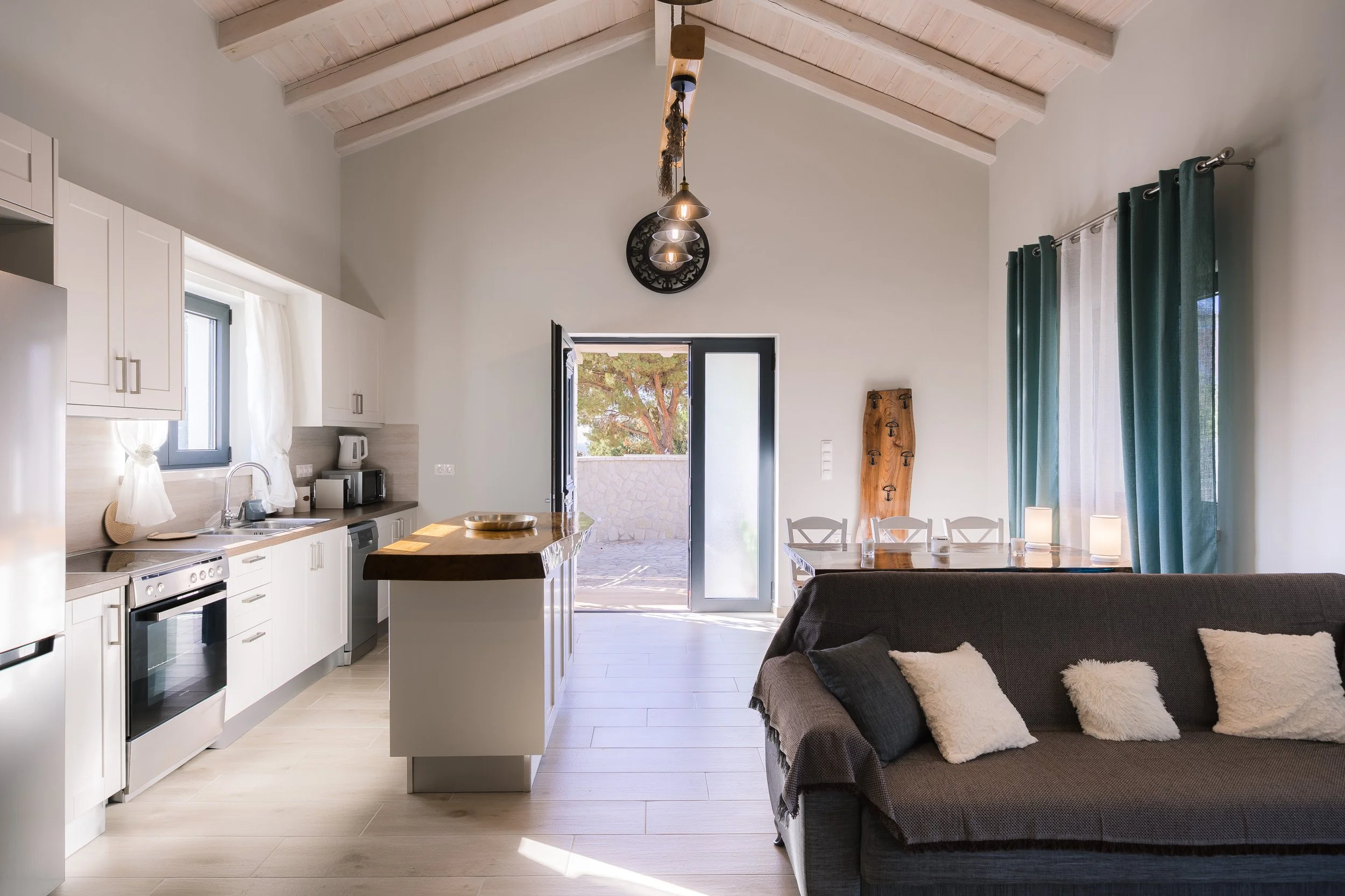 OVR_Villa_Estia-6.jpg