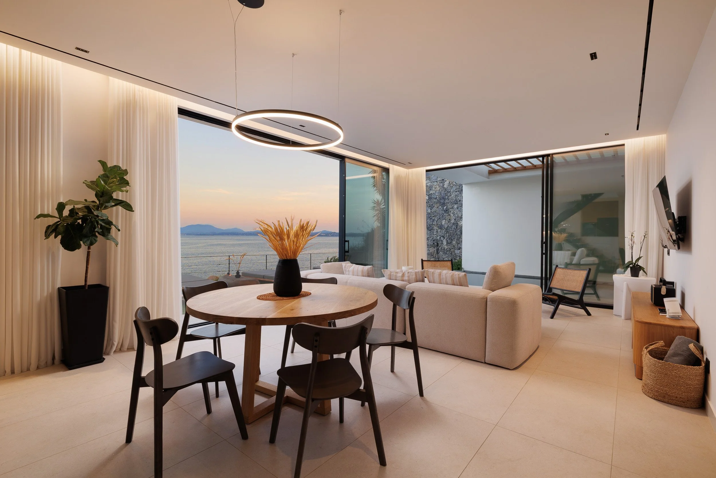 Villa Glyfa Oct 25 - 1.jpg