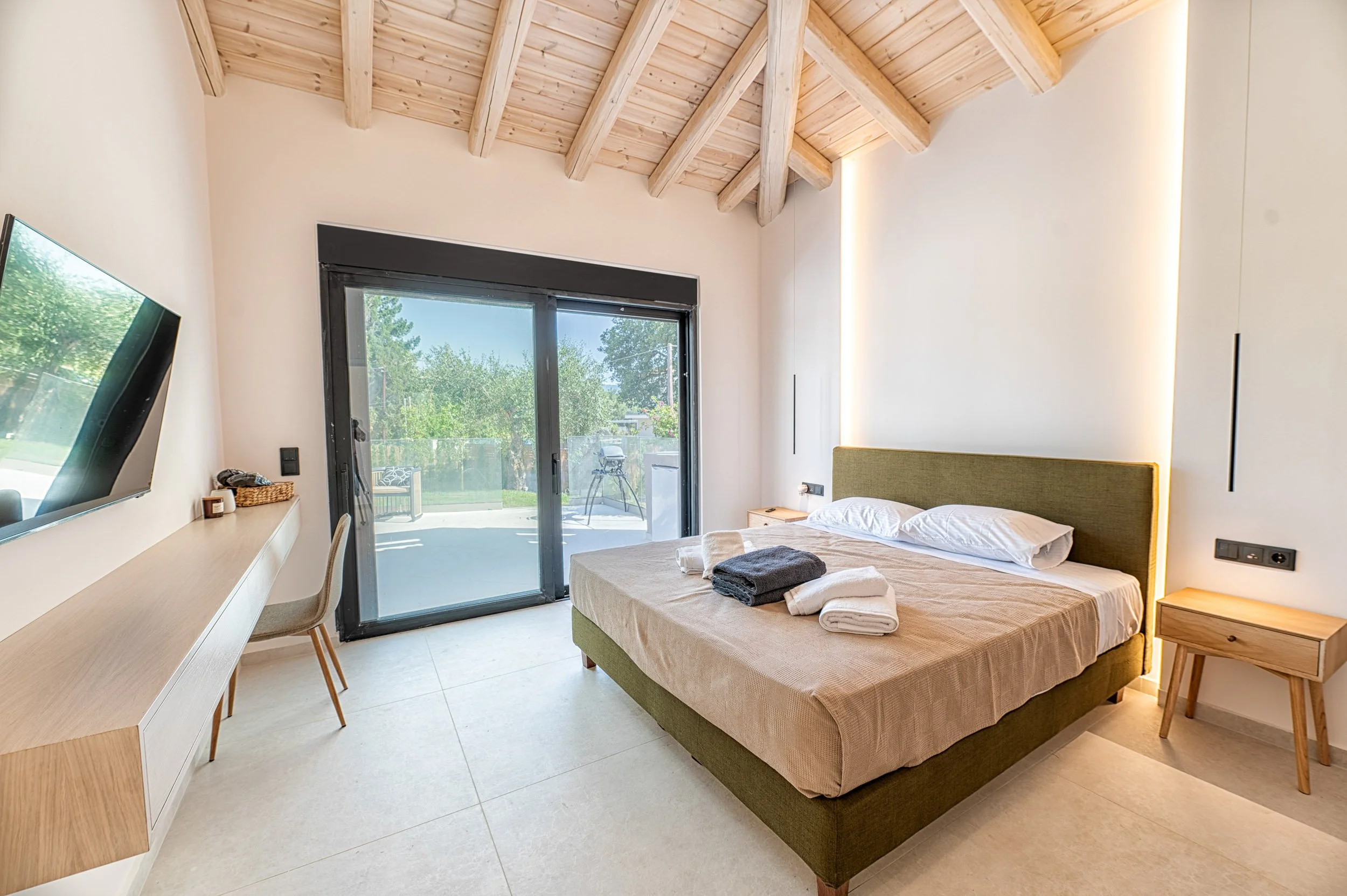 Villa Olympia - 19.jpg