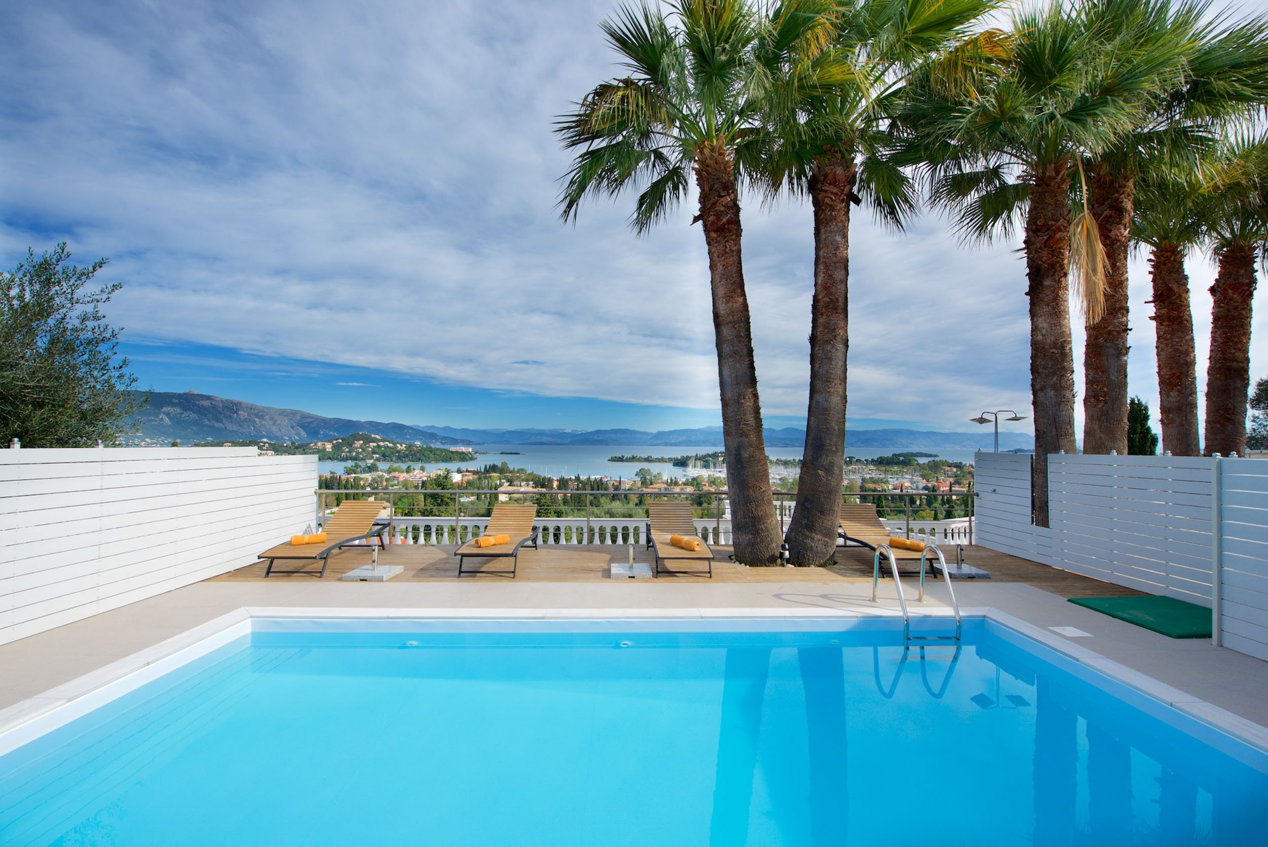 OVR-Villa-Azur-Verra-1.jpg