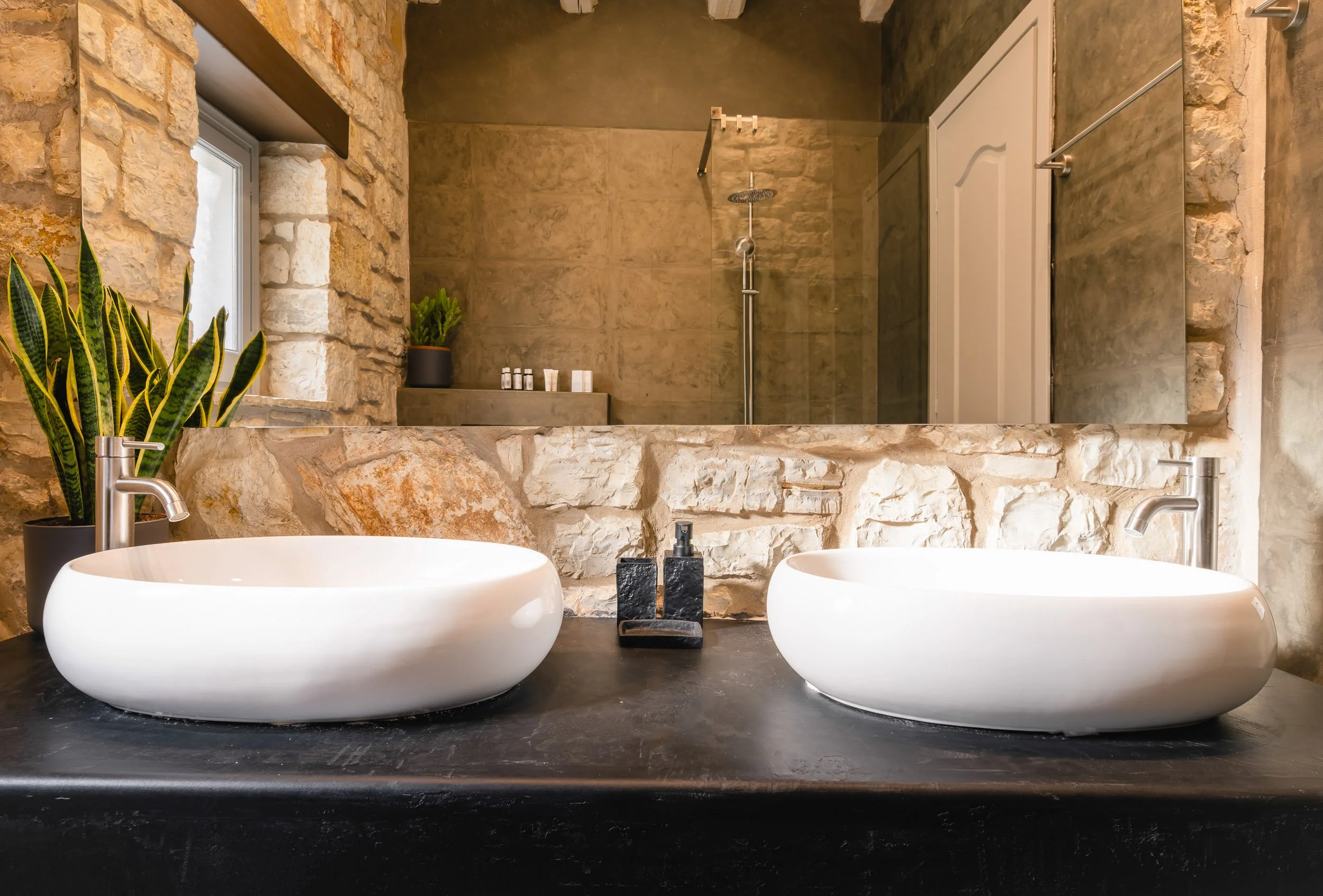 OVR_Villa_Stone-31.jpg