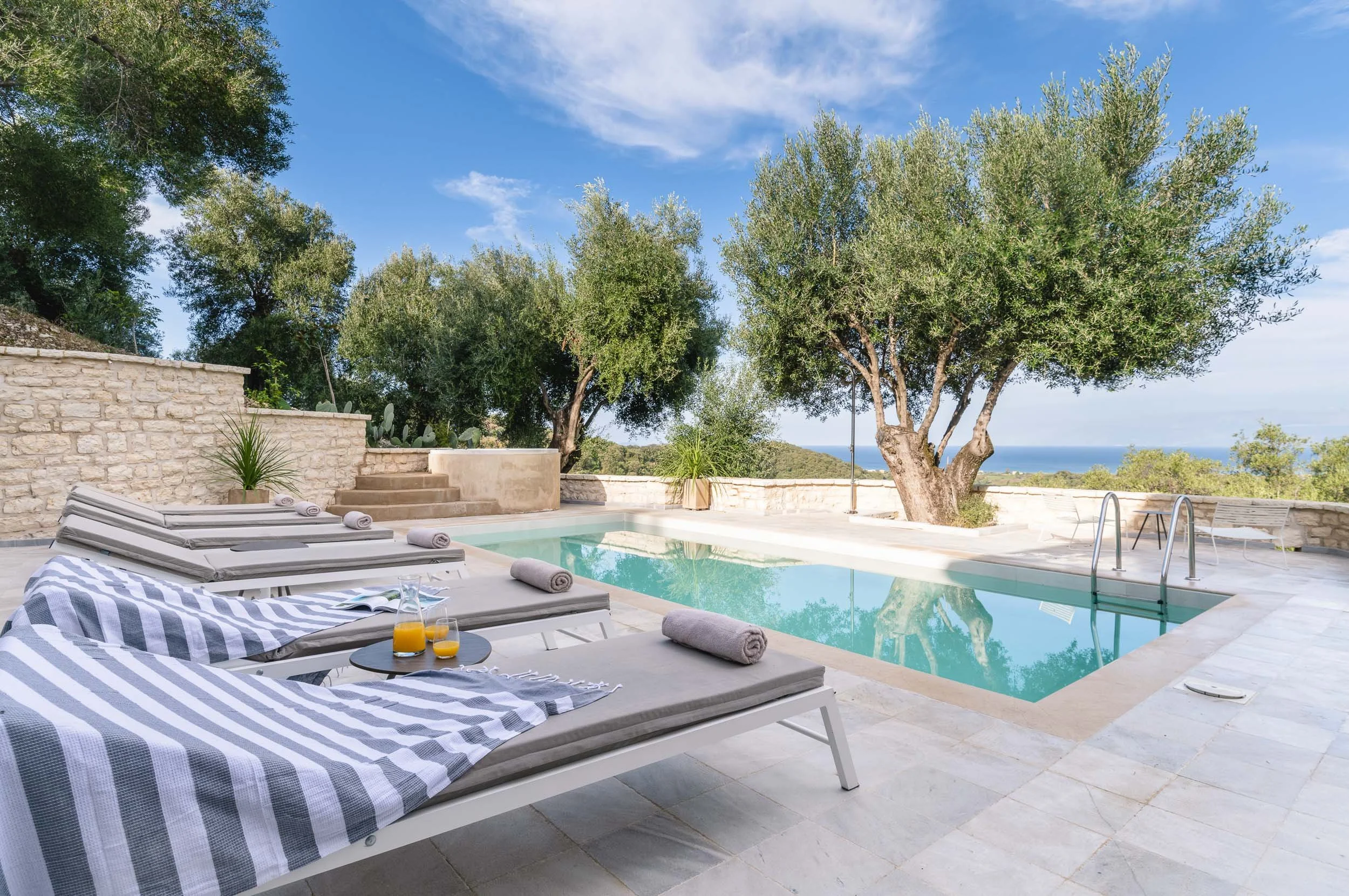 OVR_Villa_Stone-4.jpg