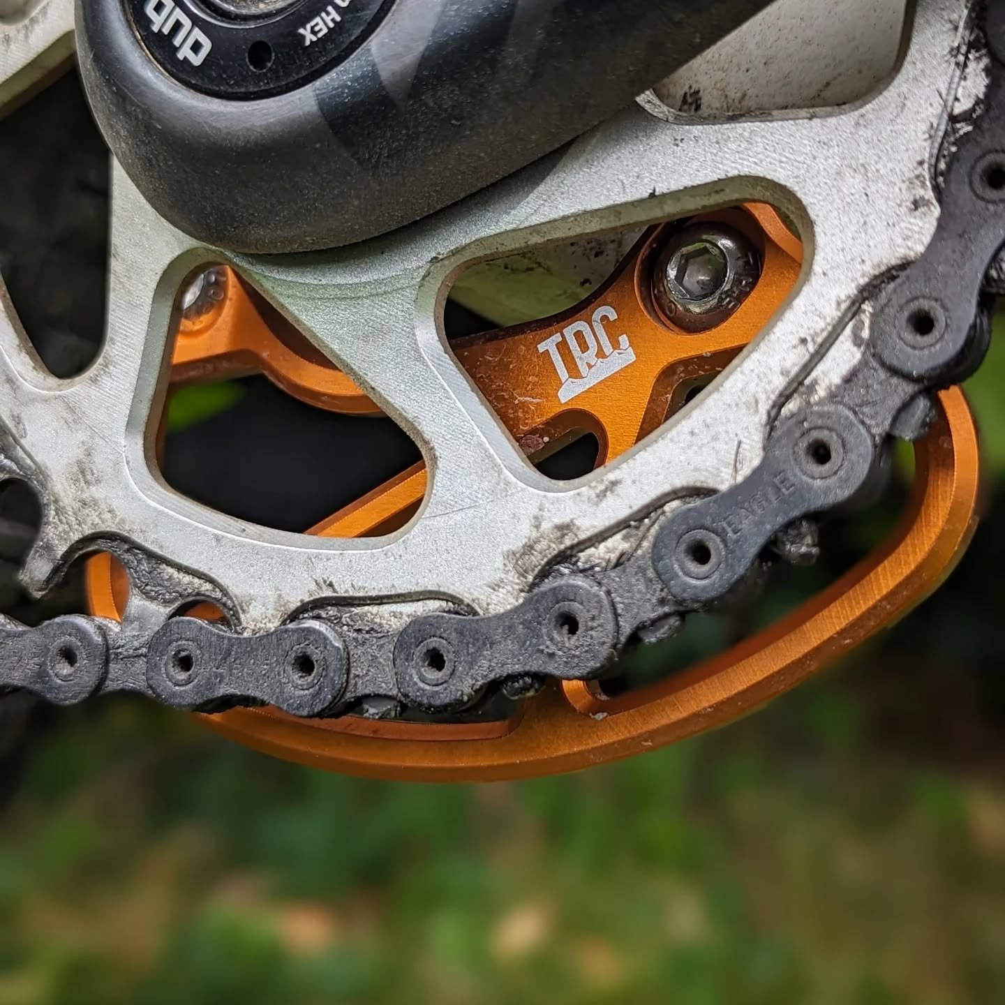 The best friend you didn't know you needed! 🧡 

#threerockcomponents #trc 
#bashguard #mtb #enduro #enduromountainbike #endurolife #enduromtb #dh #dhmtb #mtbireland #mountainbiking #mountainbike #emtb #mtblife