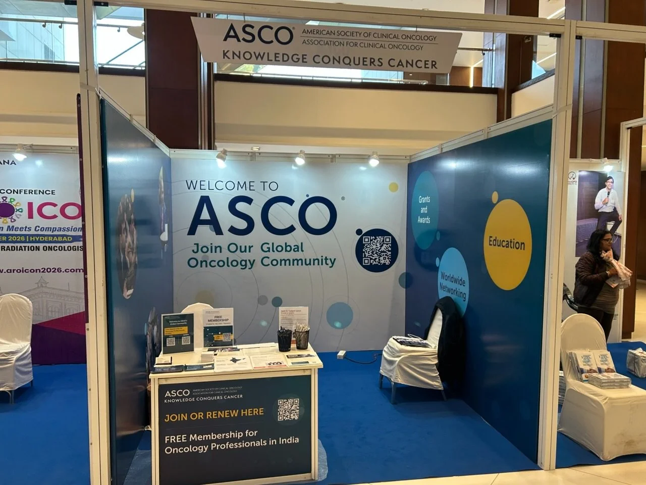 A three-walled exhibit booth.