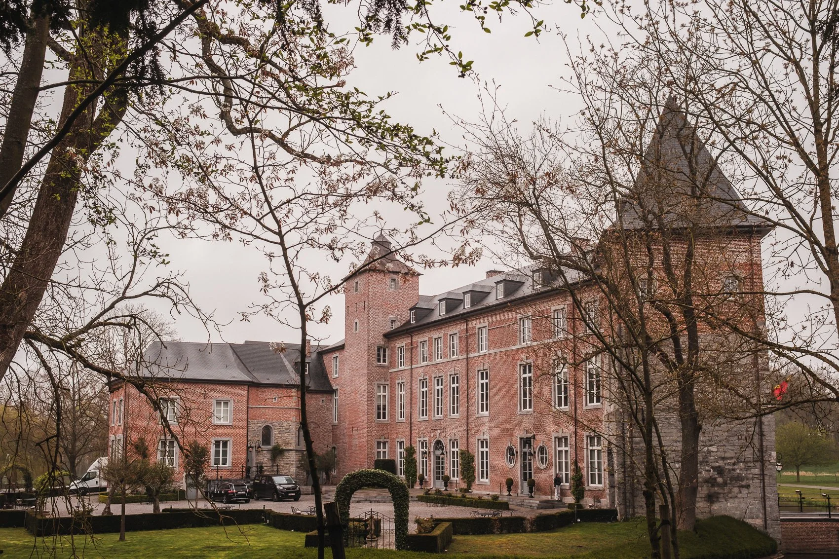 Lensmens - huwelijksfotograaf Loubna Jonathan Chateau Bayard Eghezee Brussel -6.jpg