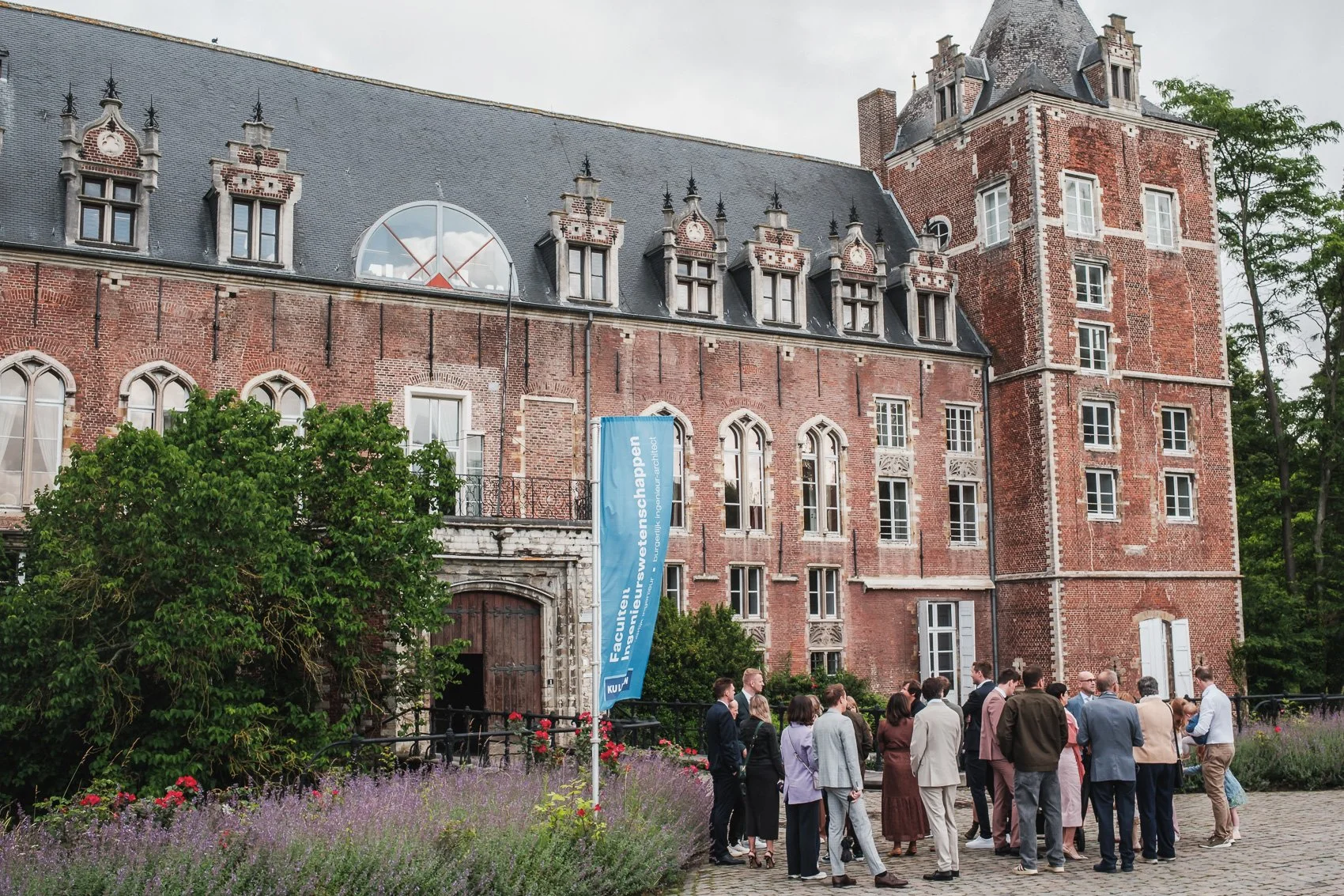 Lensmens - huwelijksfotograaf Olga Niels Leuven Tervuren Afrikapaleis-8.jpg