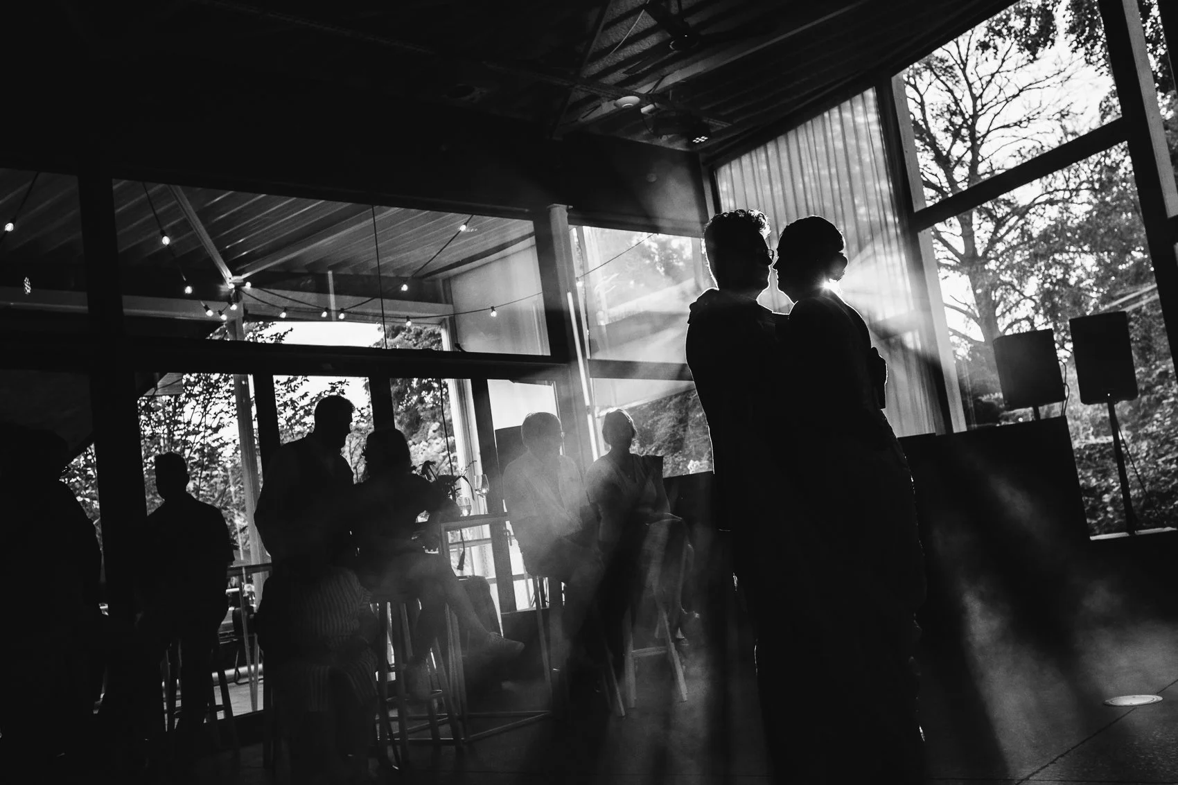 Lensmens - huwelijksfotograaf Hanne Jan Antwerpen Cafe Capital -39.jpg