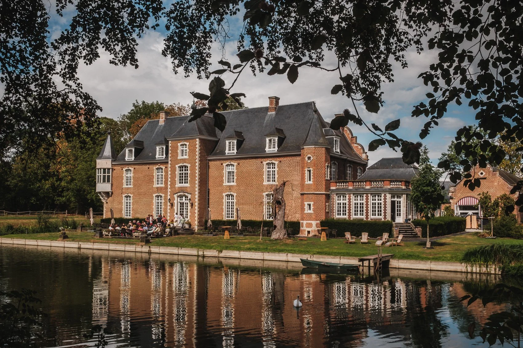 Lensmens - huwelijksfotograaf Clara Wout Heerlijckyt Elsmeren Limburg -1.jpg