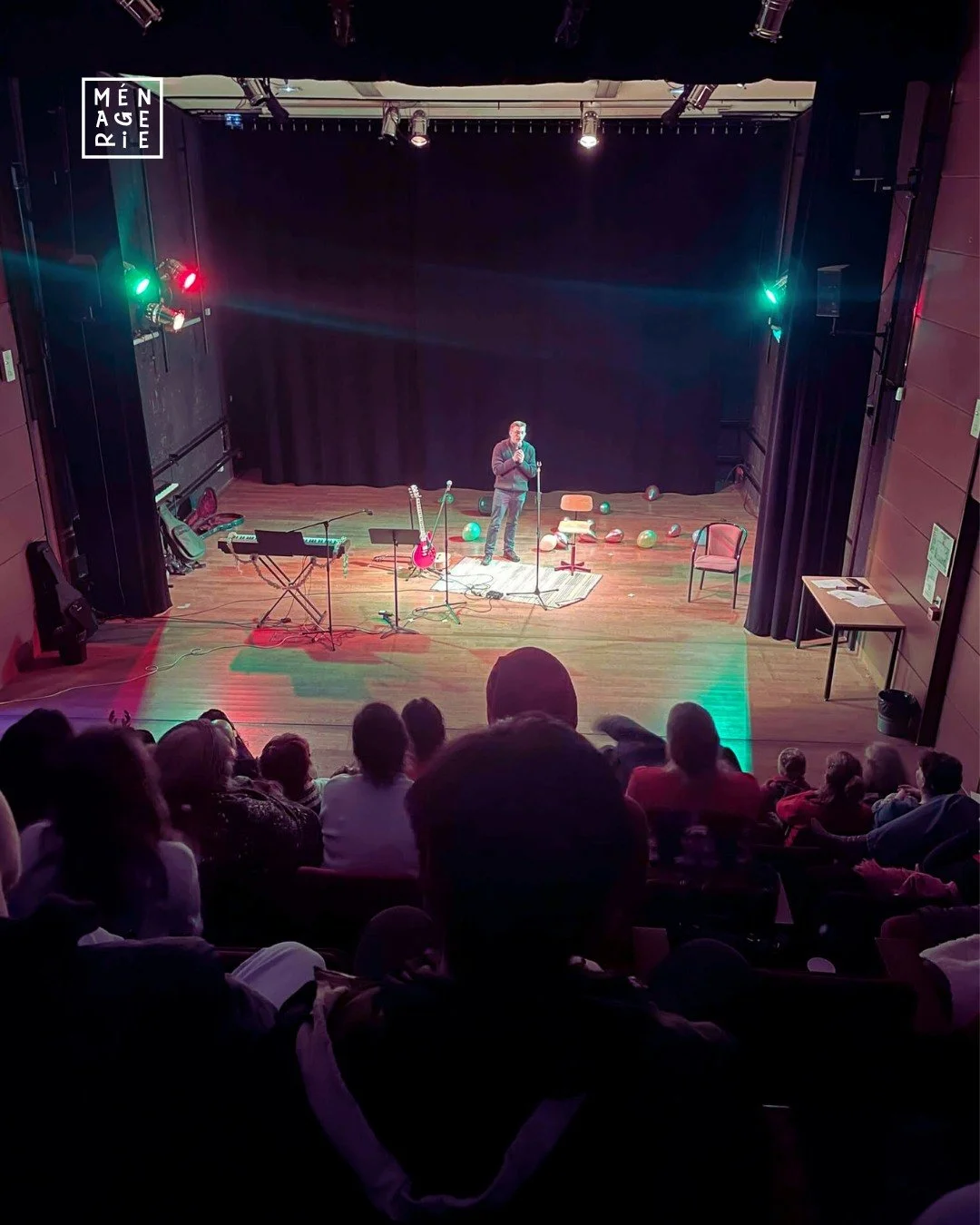 Une fois de plus, ce Charivari fut un franc succ&egrave;s lors de son &eacute;dition de No&euml;l ! ✨

Merci &agrave; toustes d'avoir r&eacute;pondu pr&eacute;sent(e)s et d'avoir jou&eacute; le jeu, de nous avoir pr&eacute;sent&eacute; vos nombreux t