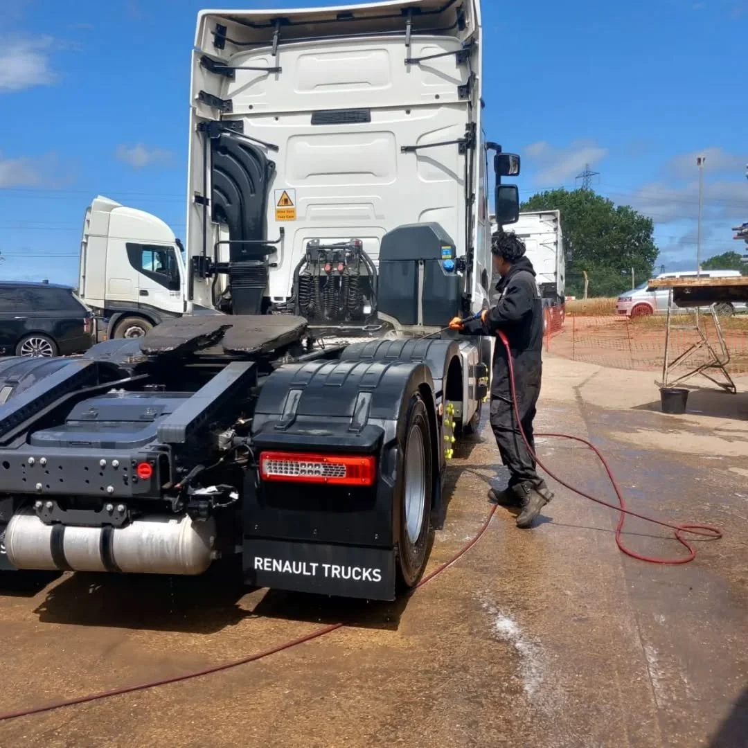 #mickfodencommercials #truckwash #snapwash #trucklife #hgvmechanic #hgvtechnician #culhamno1site