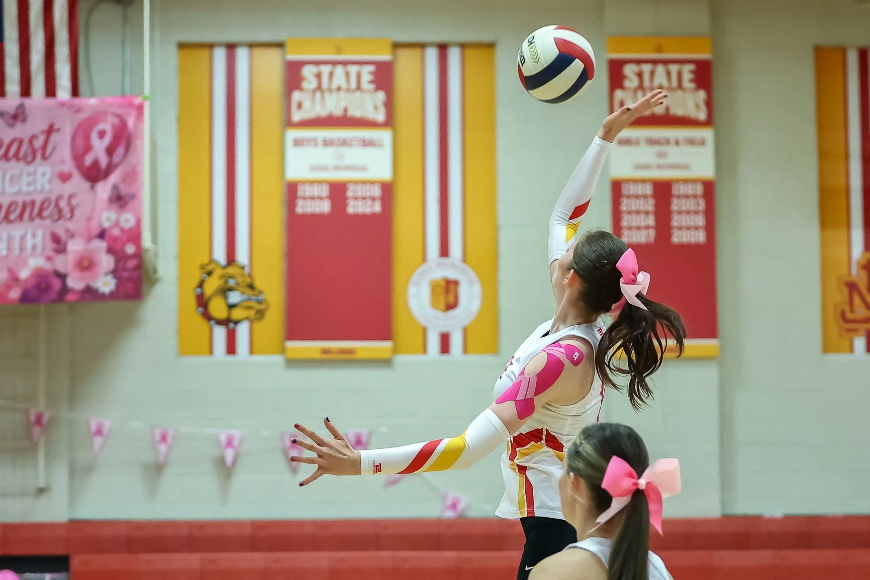 girls volleyball right side.JPEG