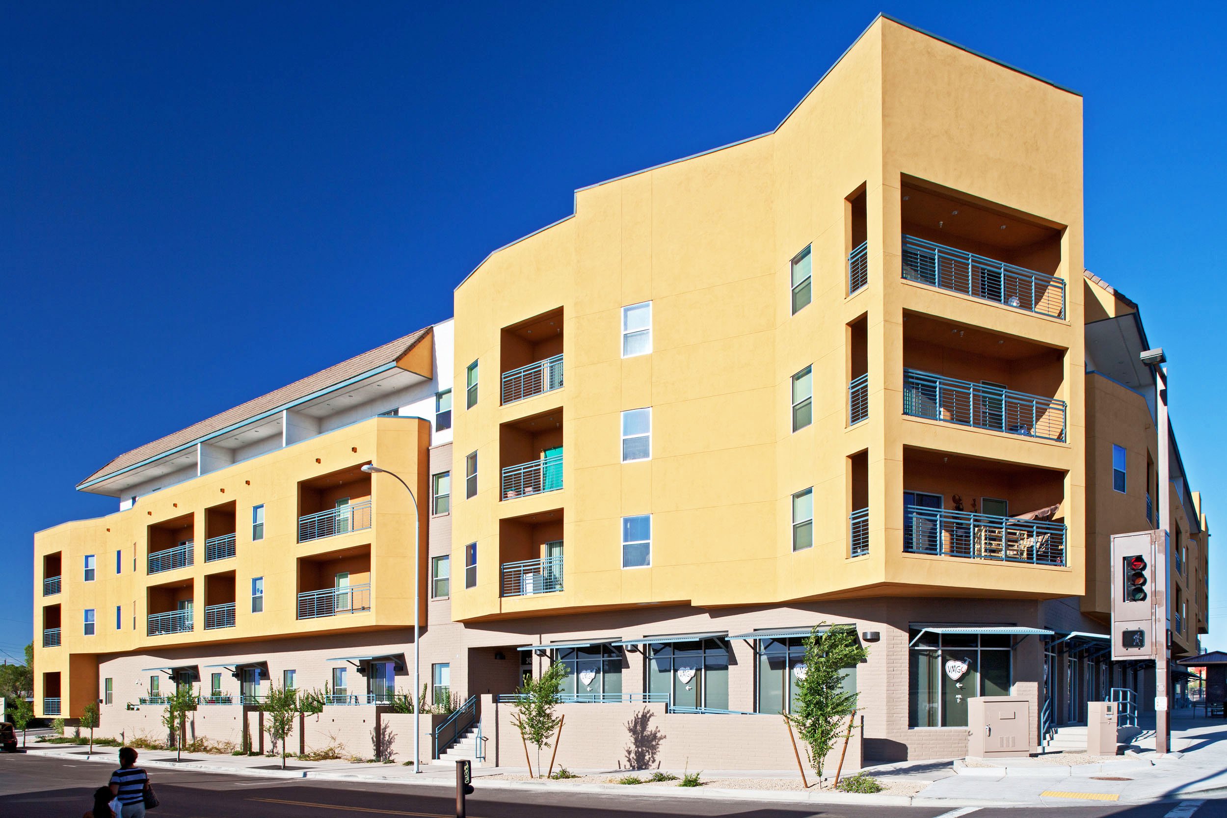 Apache Trails-Ext 06_1.jpg