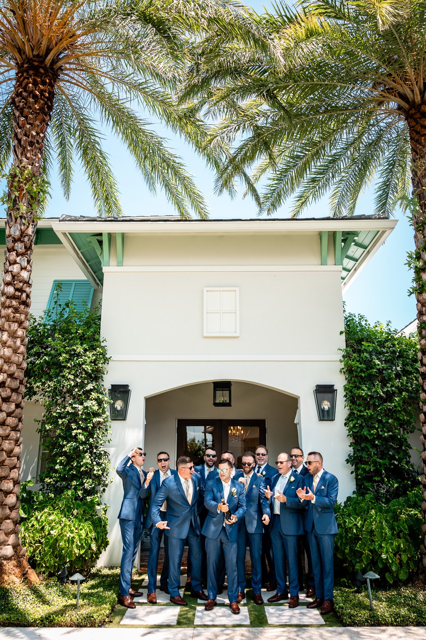 Emma-vincent-pelican-club-wedding-117.jpg