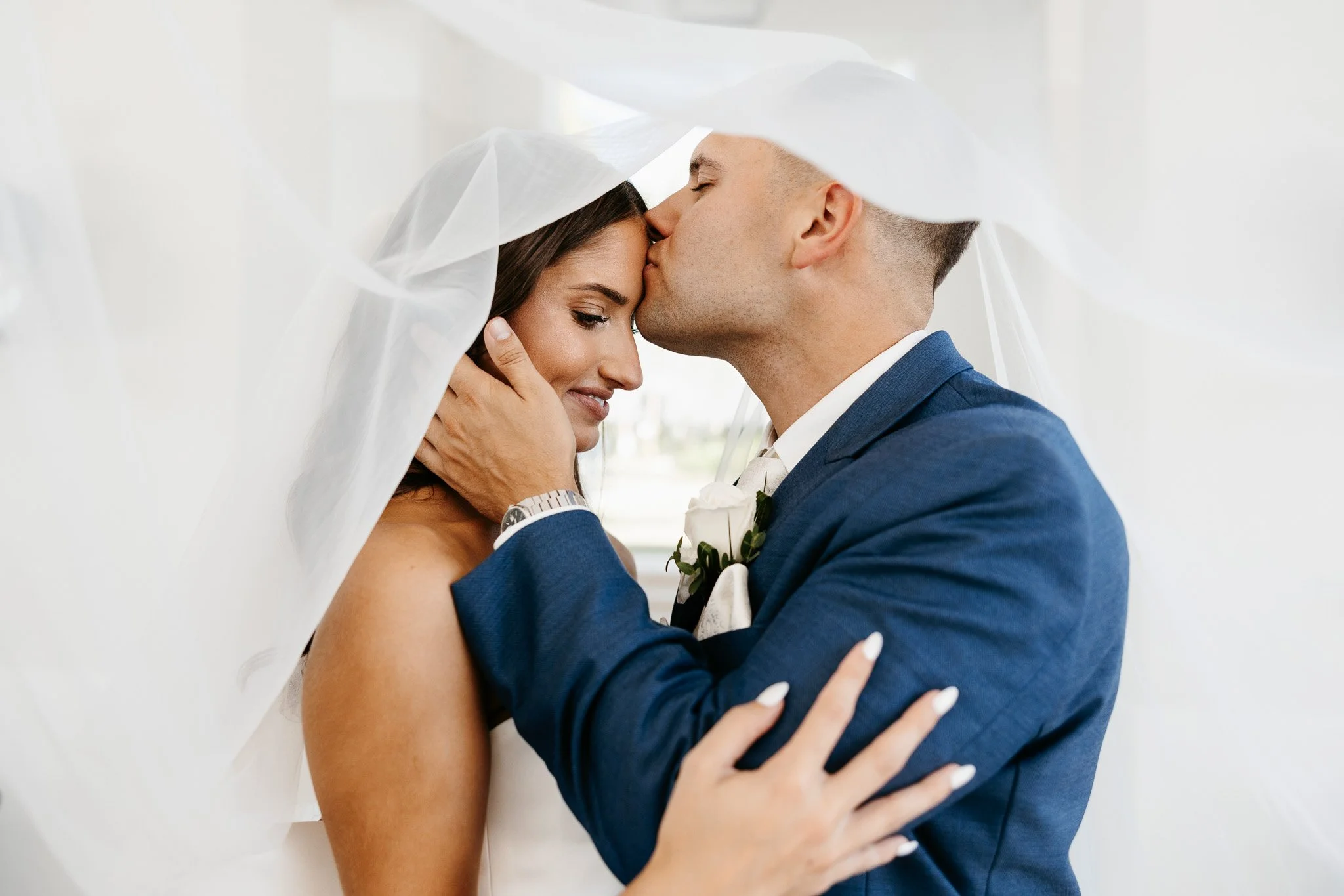 Emma-vincent-pelican-club-wedding-351.jpg