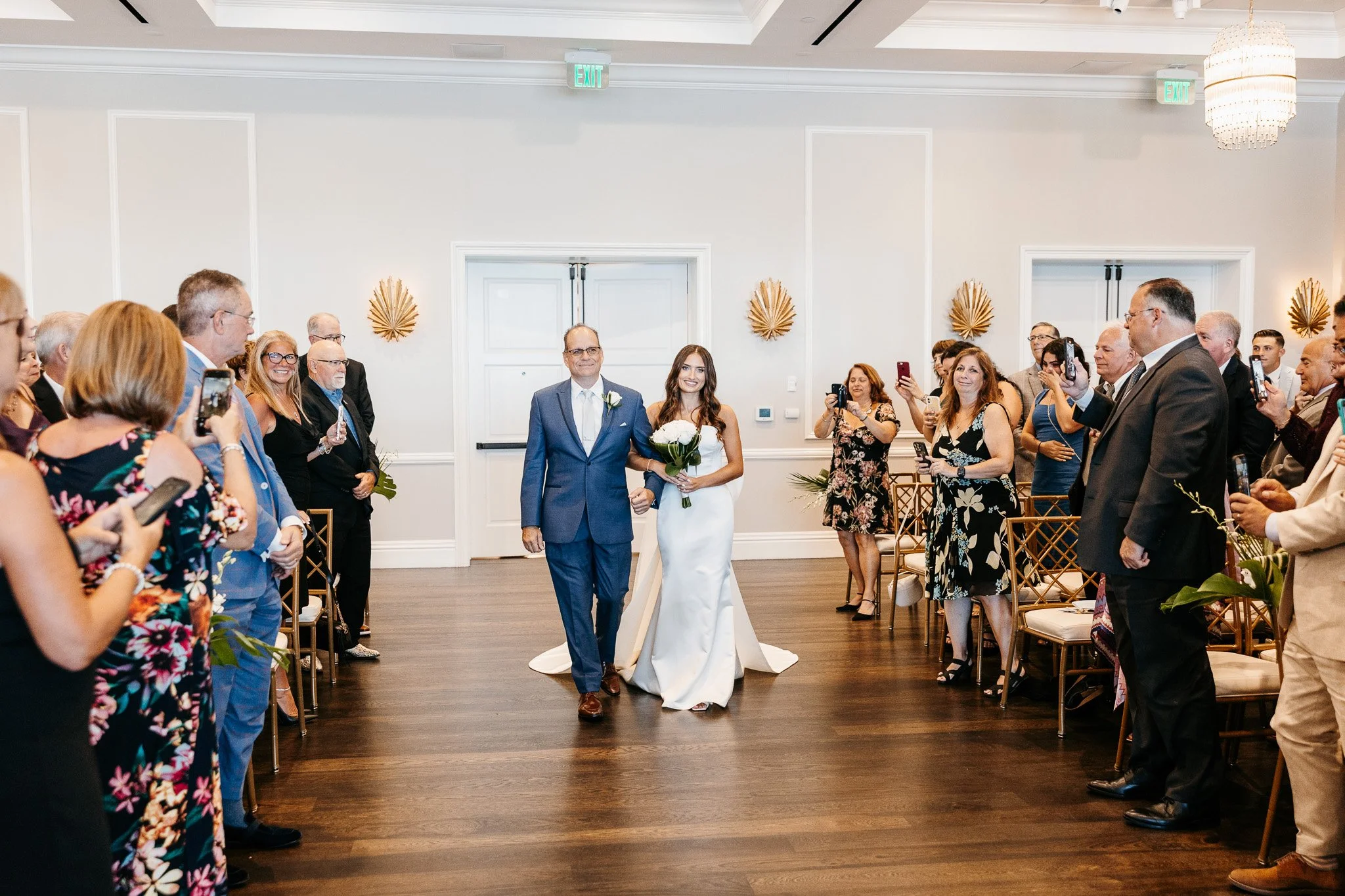 Emma-vincent-pelican-club-wedding-676.jpg