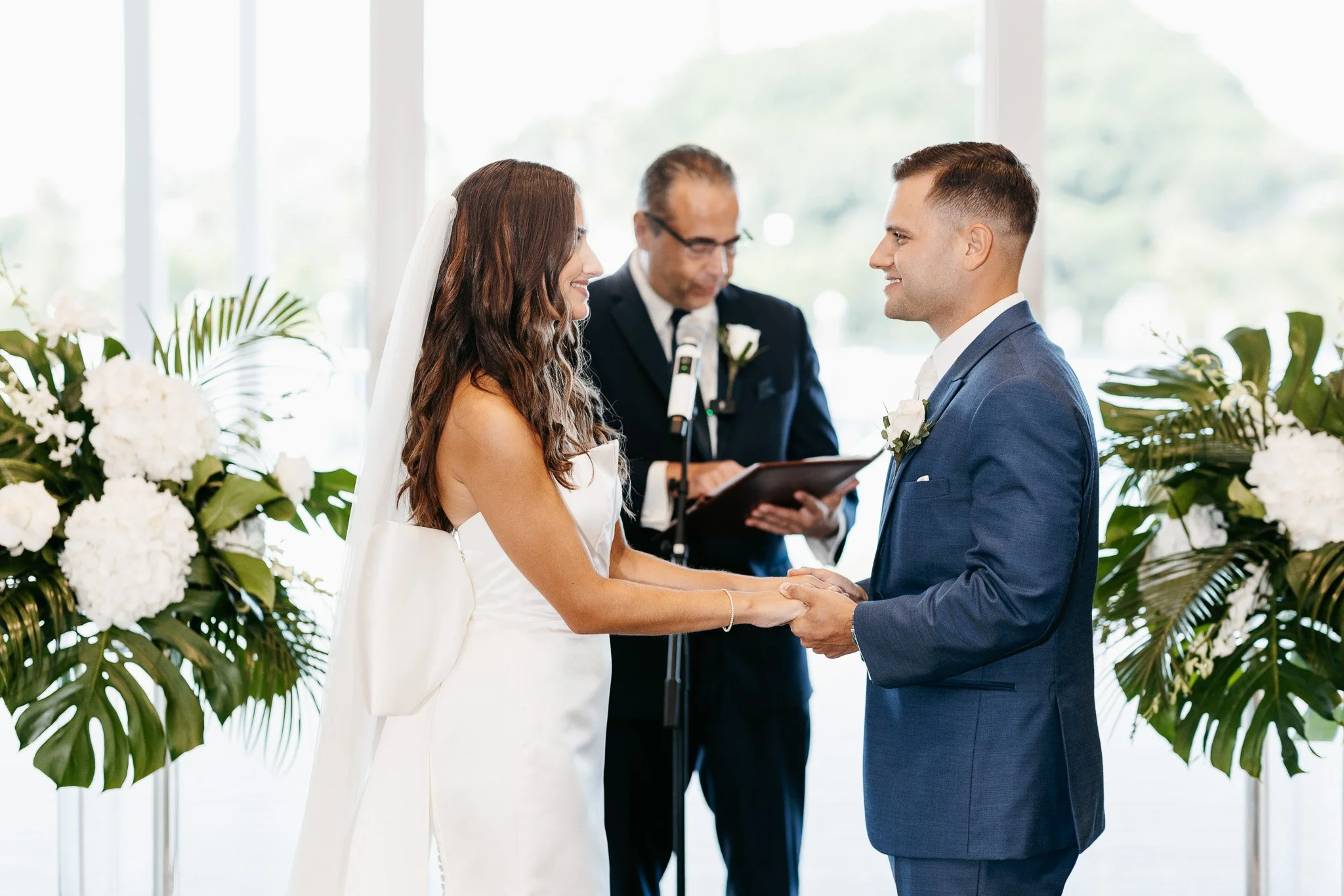 Emma-vincent-pelican-club-wedding-689.jpg