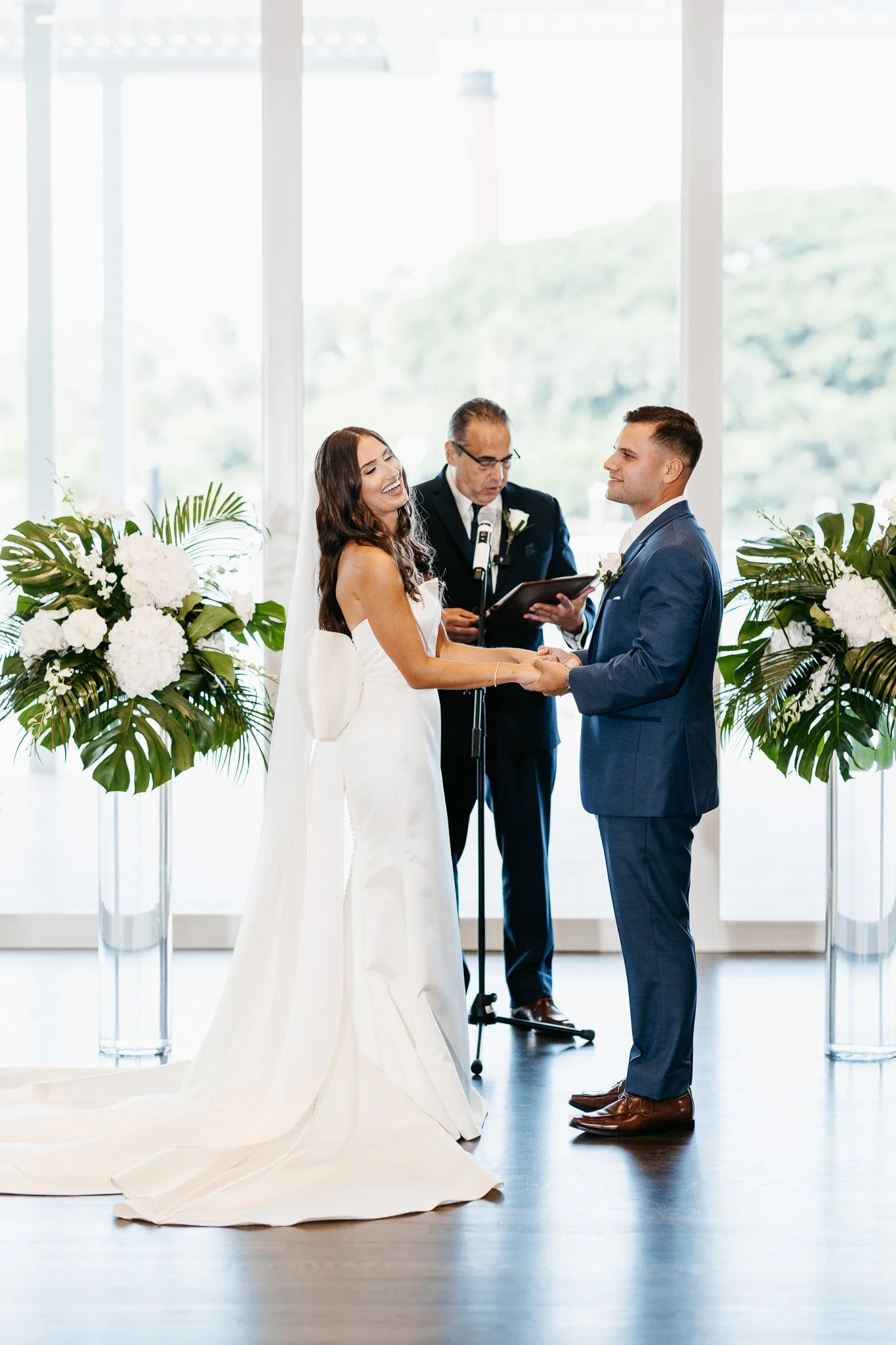 Emma-vincent-pelican-club-wedding-695.jpg