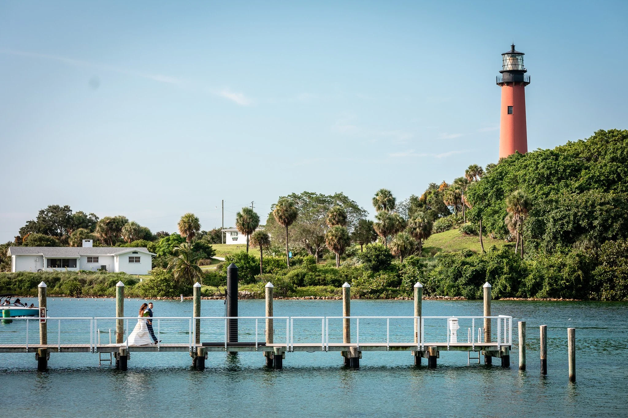 Emma-vincent-pelican-club-wedding-809.jpg