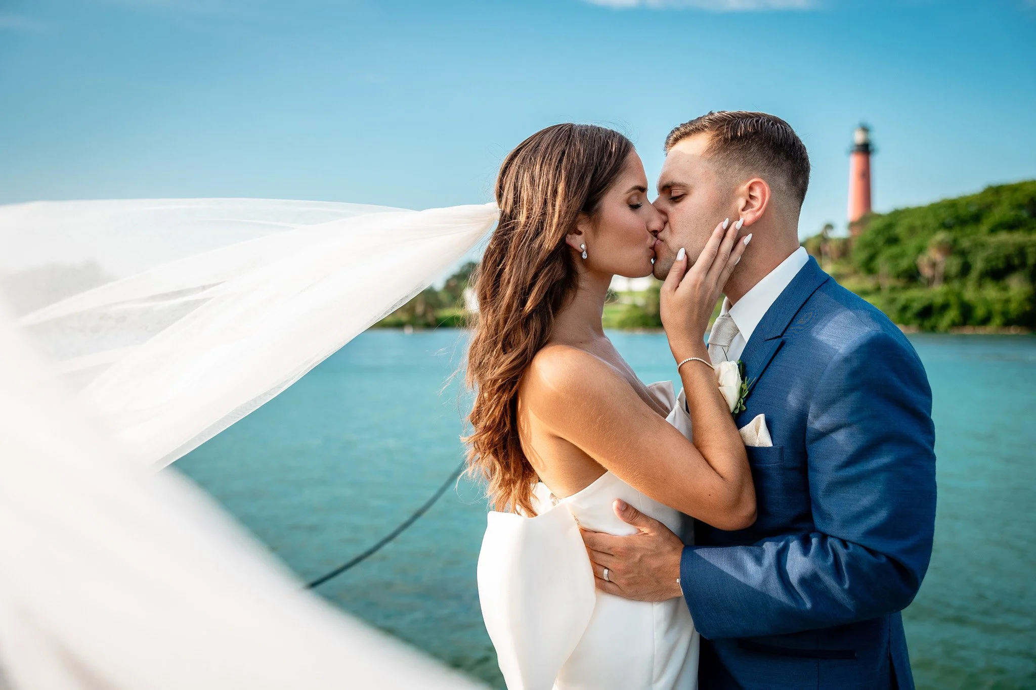 Emma-vincent-pelican-club-wedding-856.jpg
