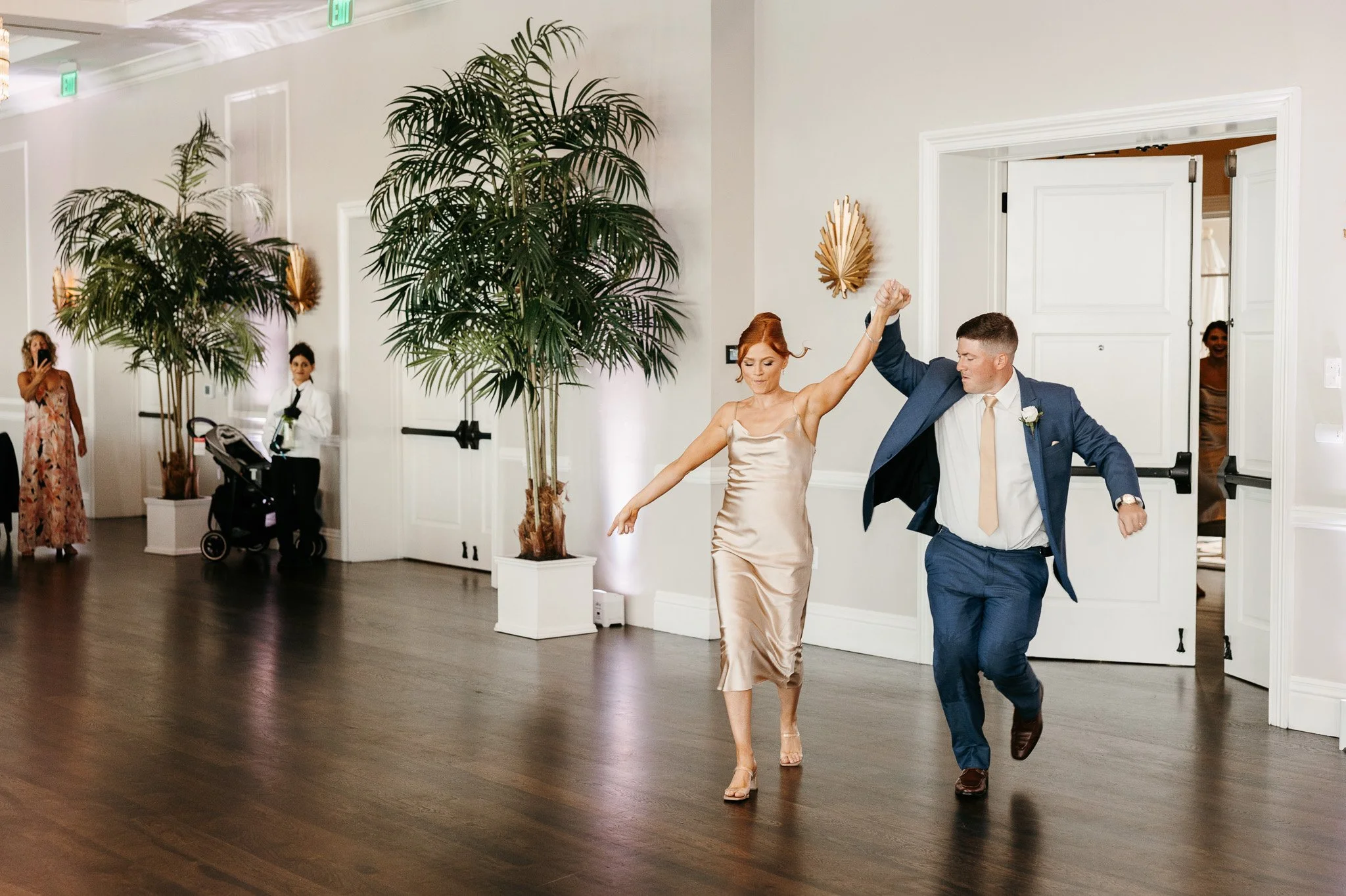 Emma-vincent-pelican-club-wedding-926.jpg