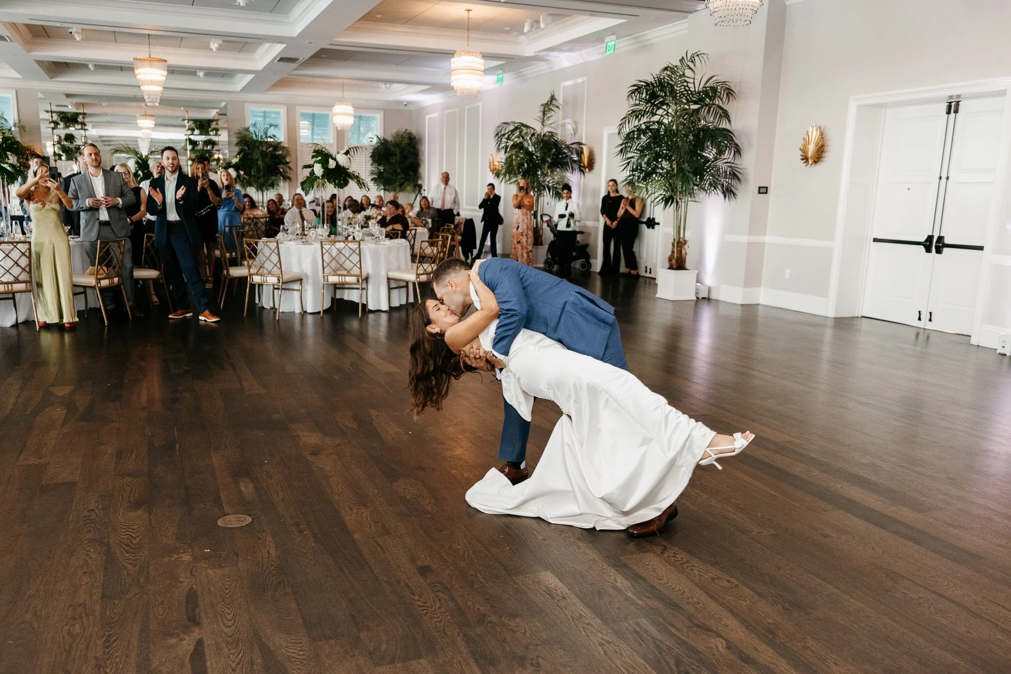 Emma-vincent-pelican-club-wedding-962.jpg