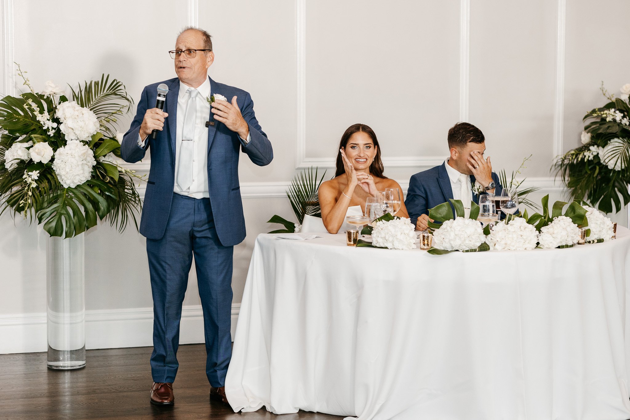 Emma-vincent-pelican-club-wedding-1067.jpg