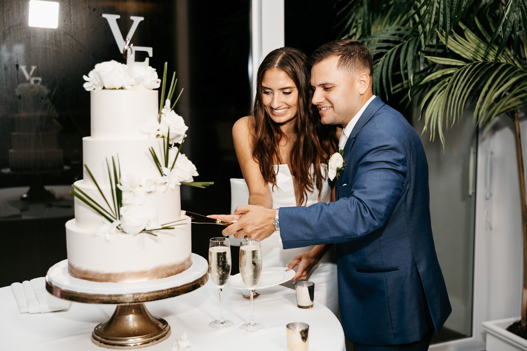 Emma-vincent-pelican-club-wedding-1139.jpg