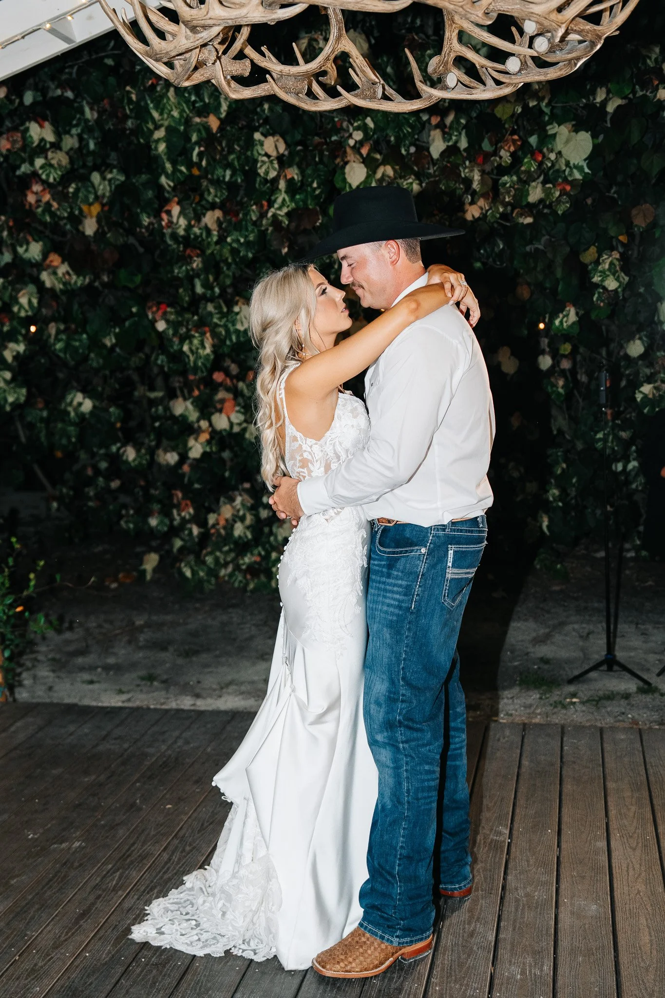 dakota-tyler-wedding-ever-after-farms-the-ranch-1236.jpg