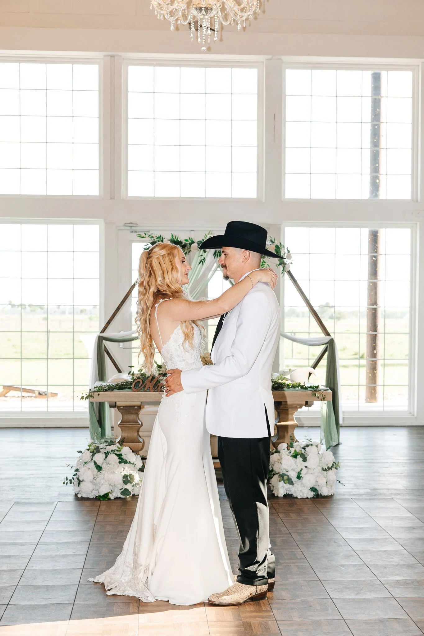 Amber-John-Ever-After-Farms-Stockyard-Wedding-414.jpg