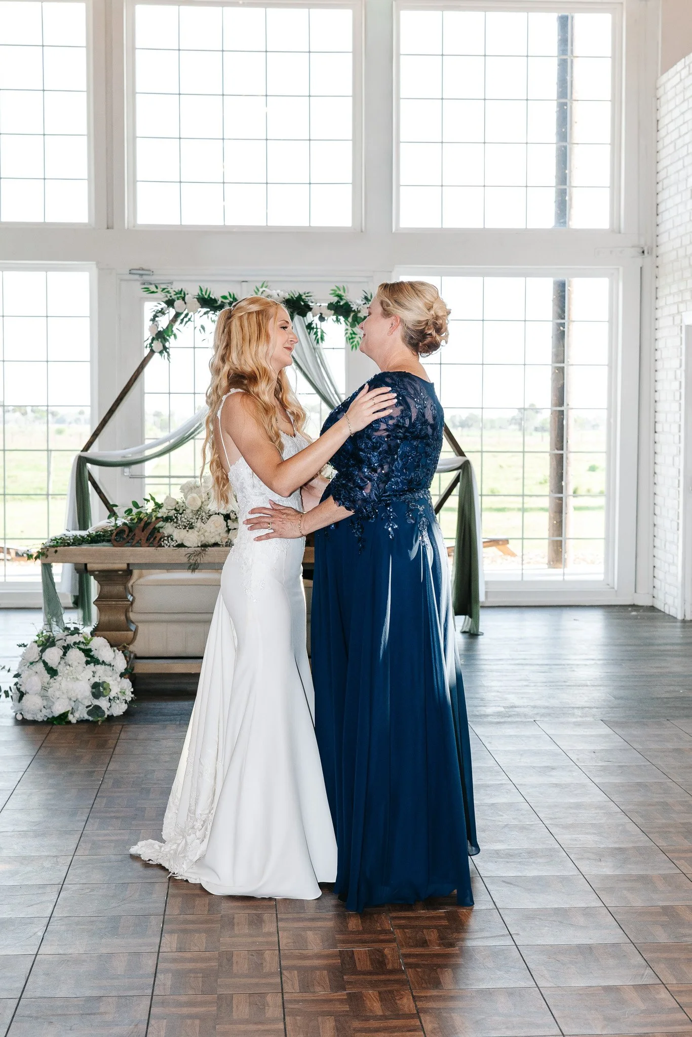 Amber-John-Ever-After-Farms-Stockyard-Wedding-450.jpg