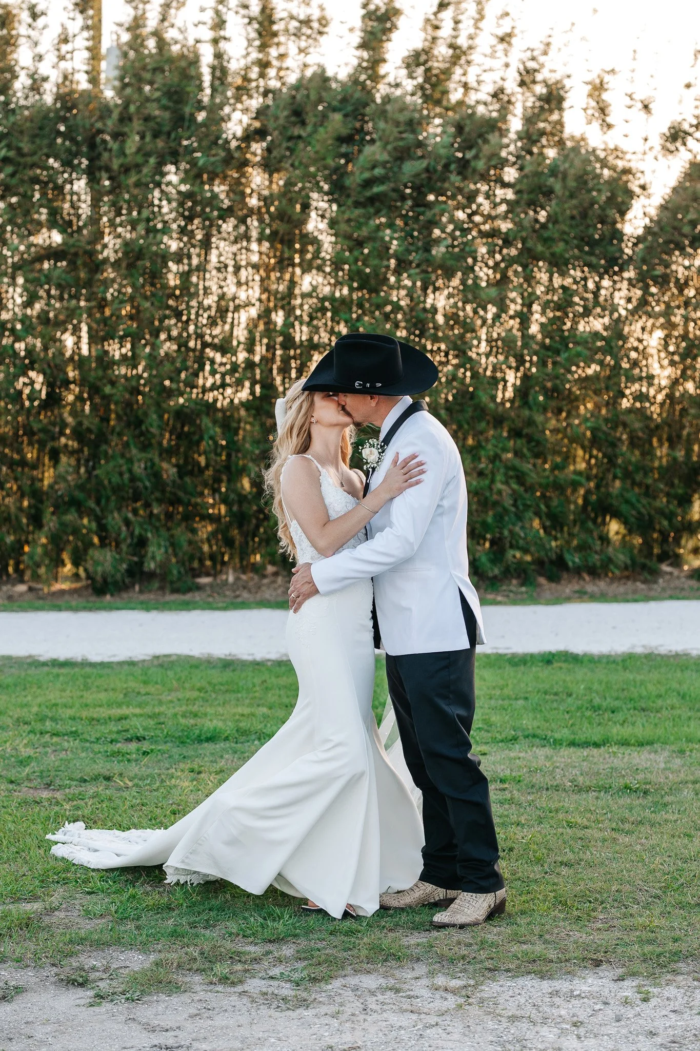 Amber-John-Ever-After-Farms-Stockyard-Wedding-606.jpg